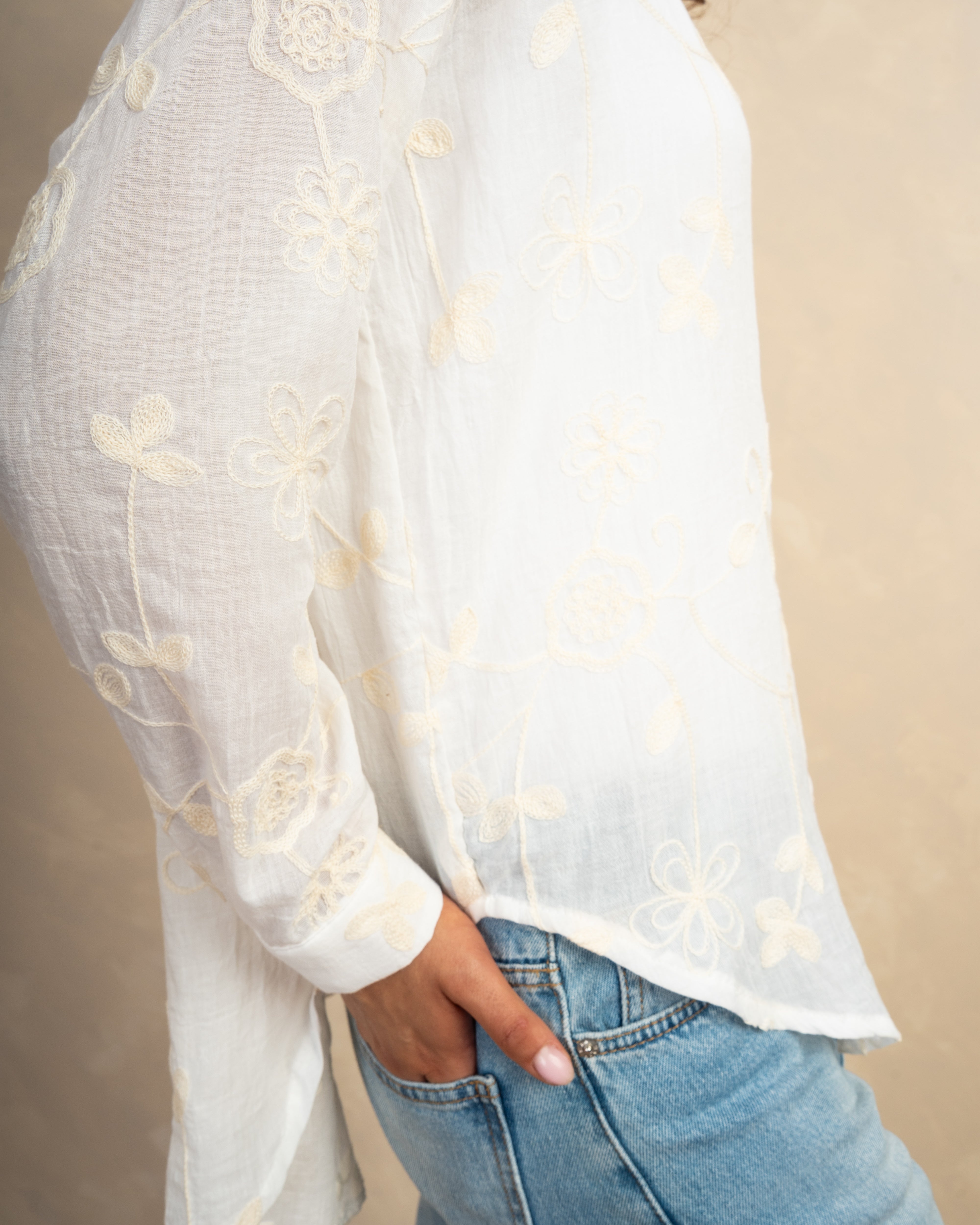 Long Shirt With Intertwined Floral Embroidery