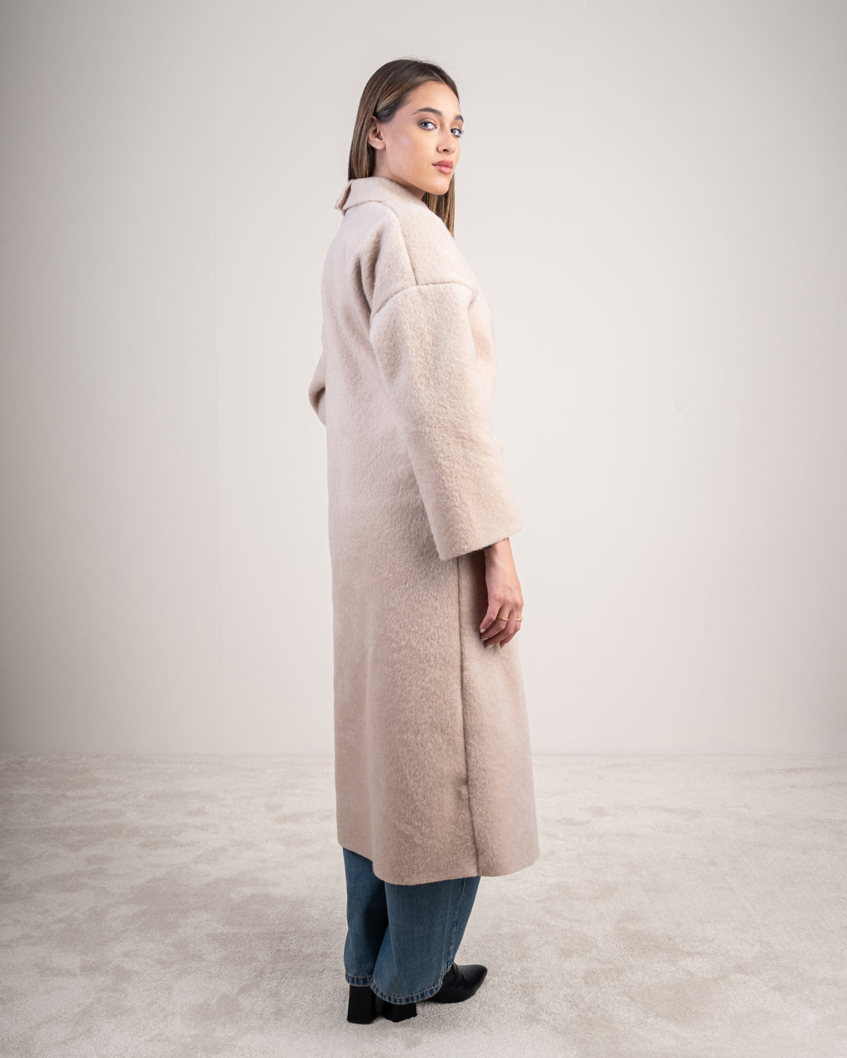 Long wool jacket with 2 pockets