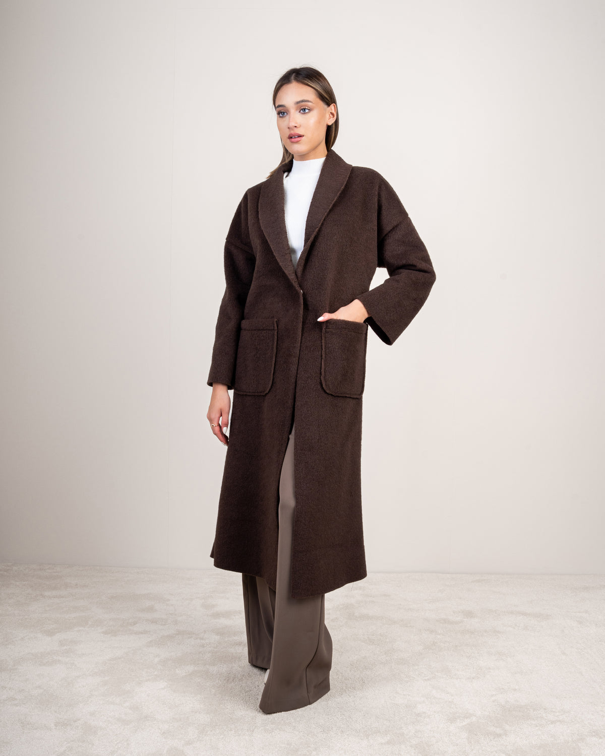 Long wool jacket with 2 pockets