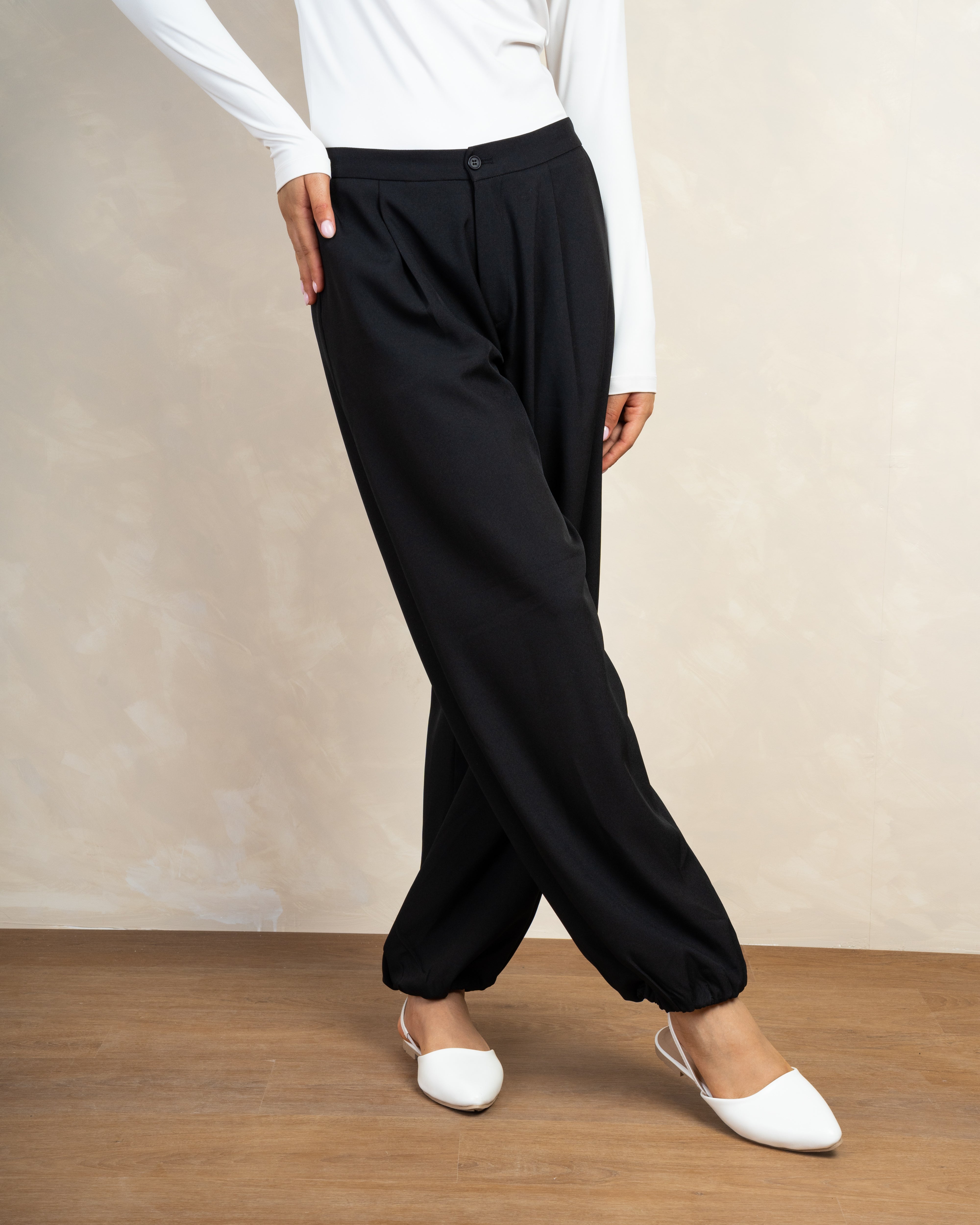 Classic Trouser With Elastic Leg
