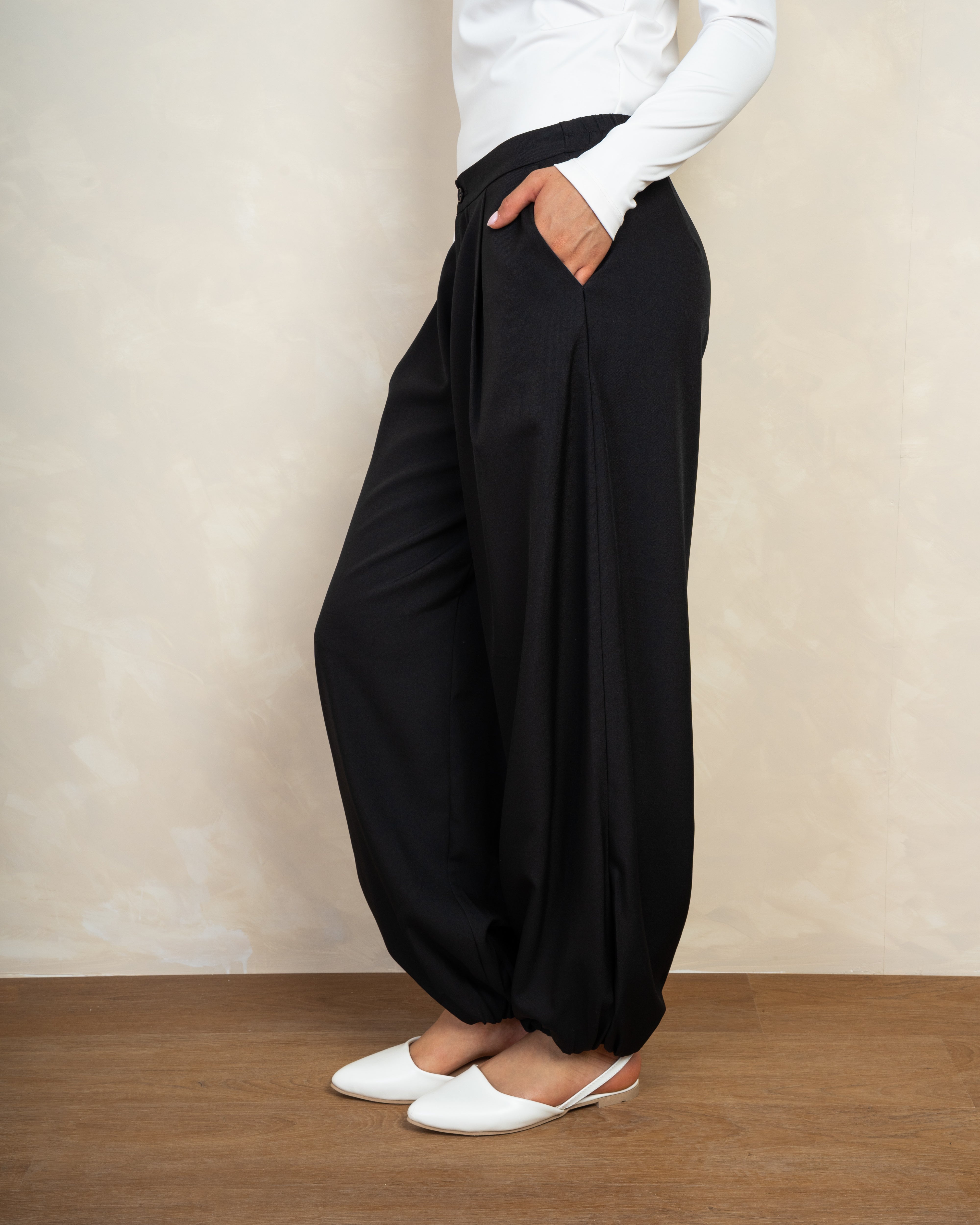 Classic Trouser With Elastic Leg