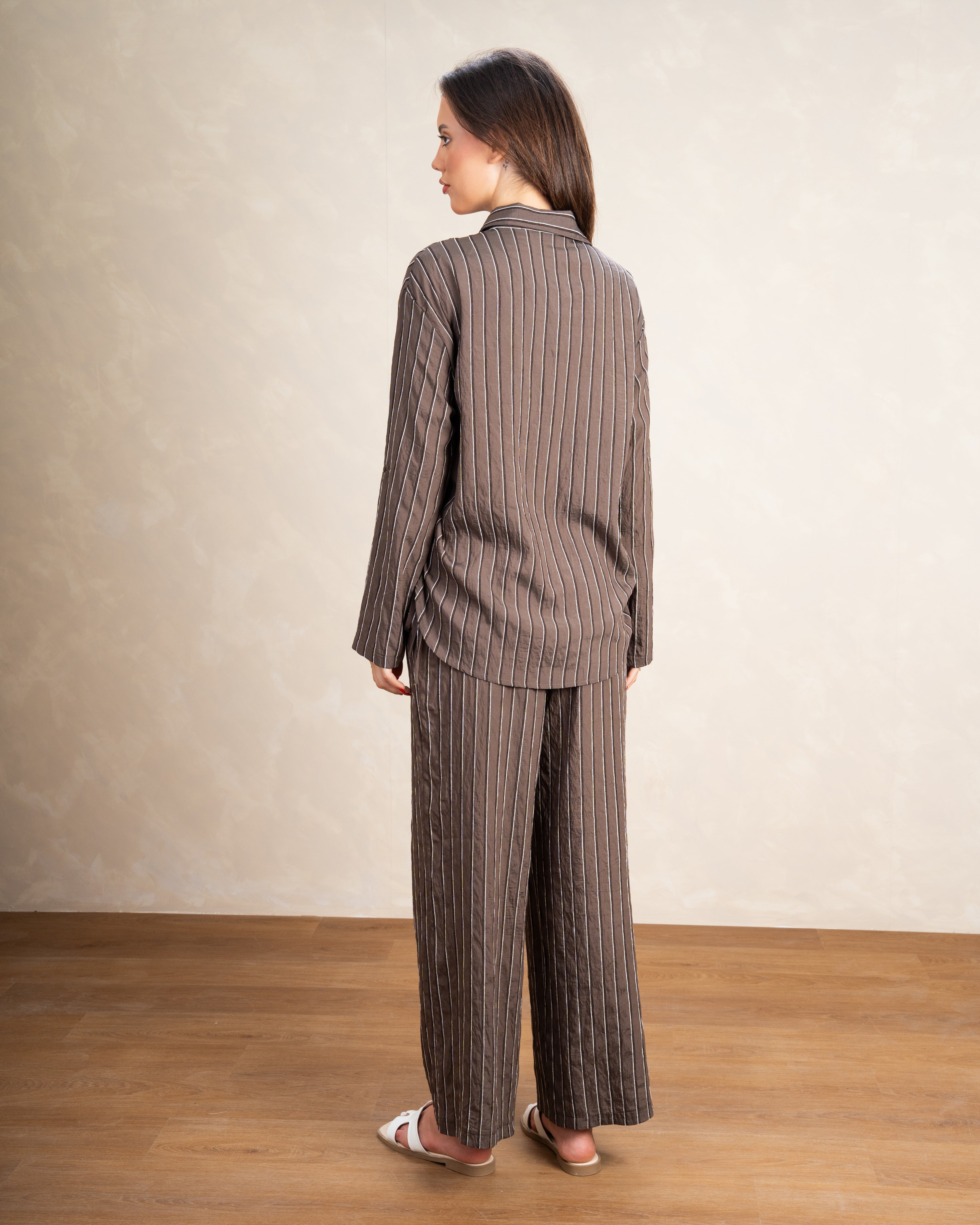 Vertical Striped Shirt With Subtle Color Line