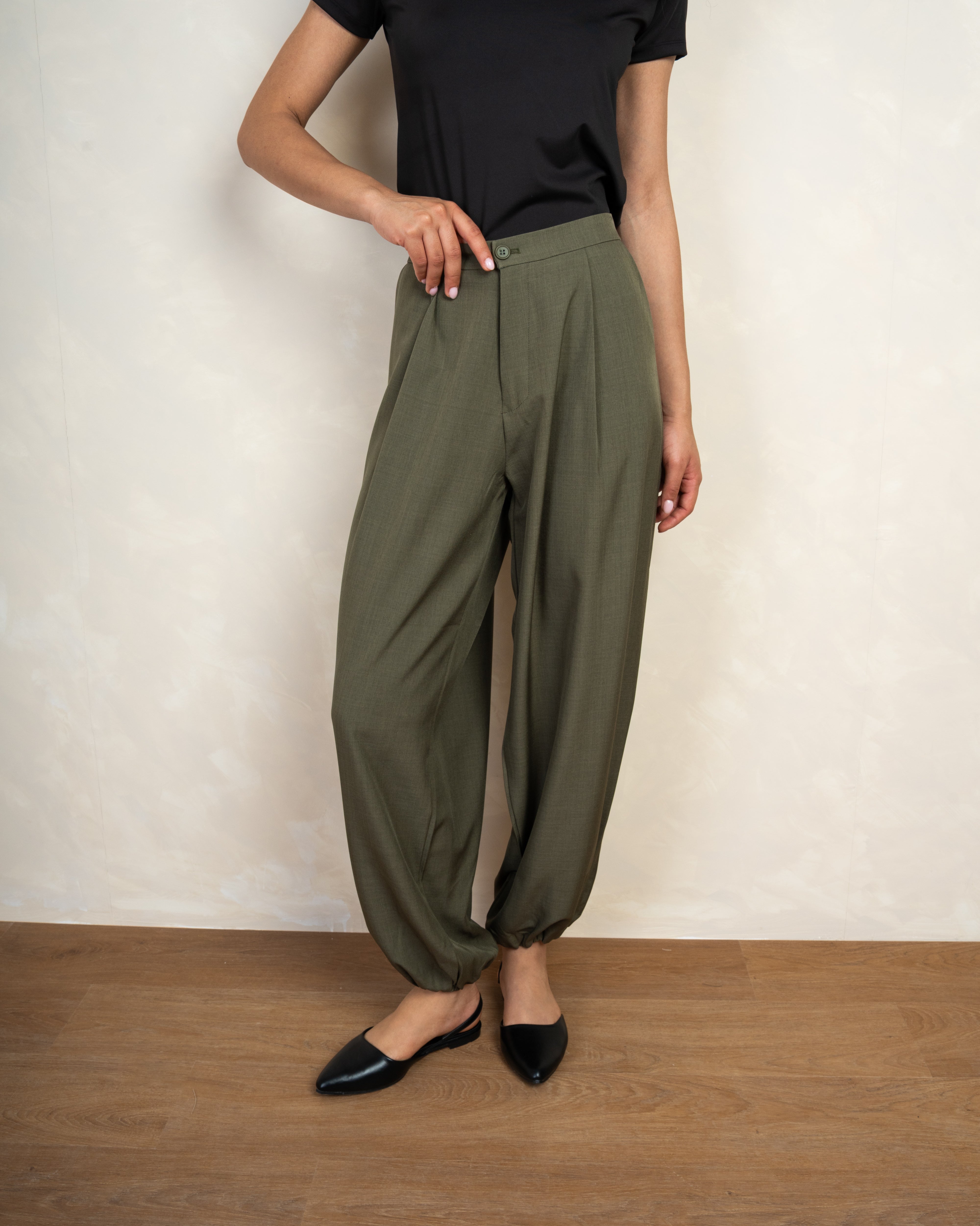 Classic Trouser With Elastic Leg