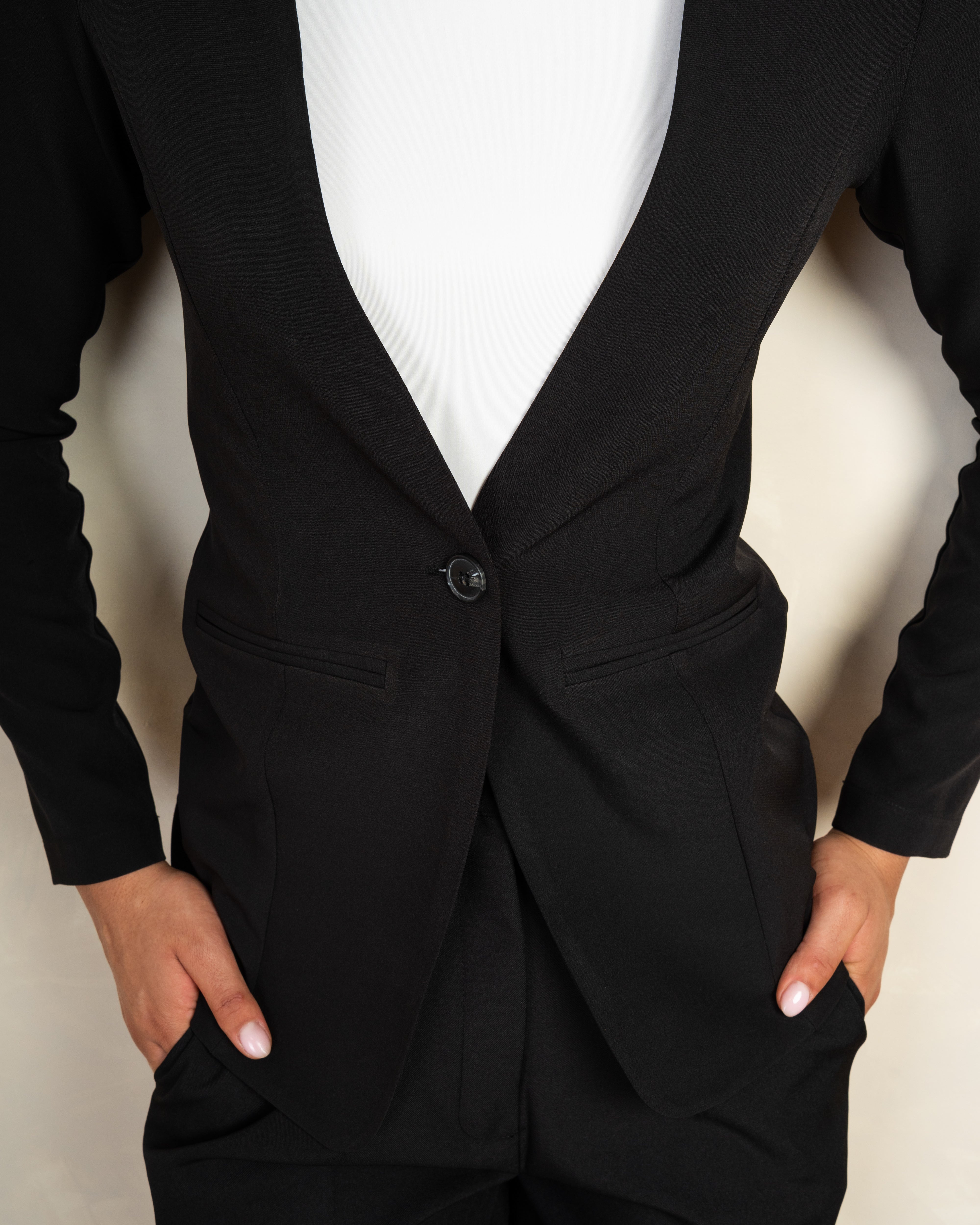 Long Plain Blazer With Button