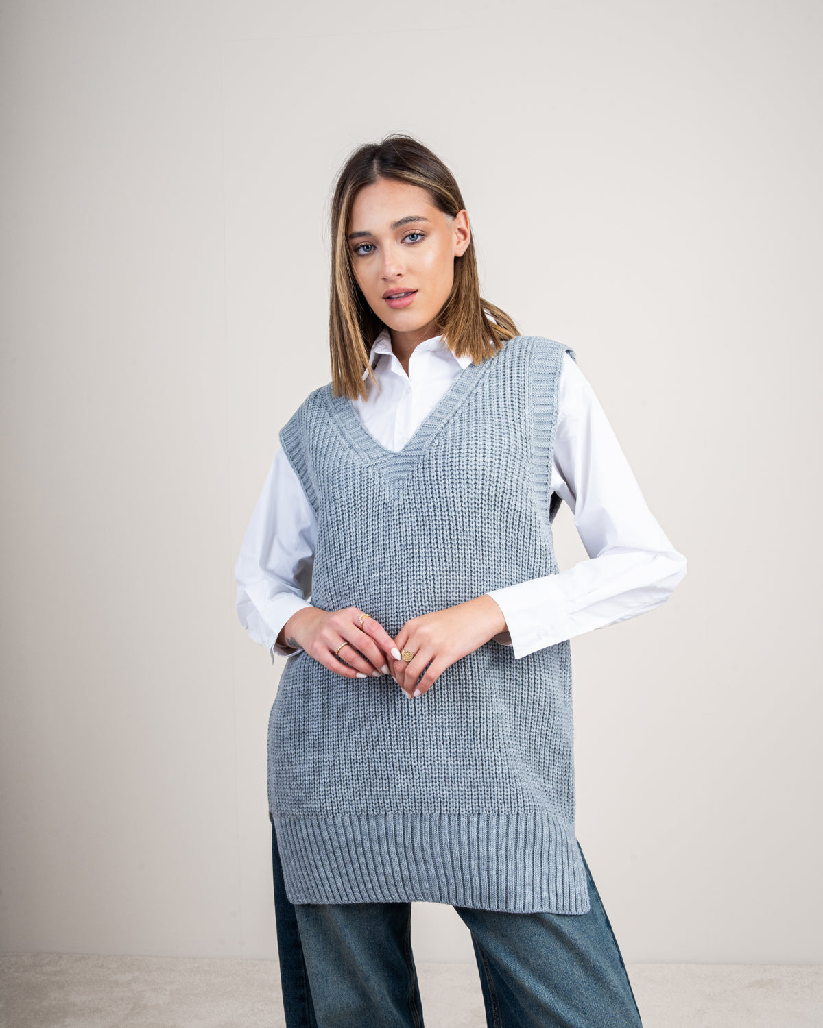 Side-open knit vest