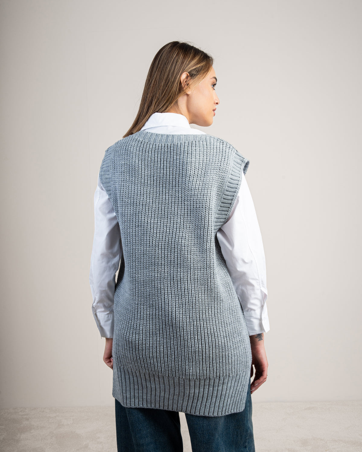 Side-open knit vest