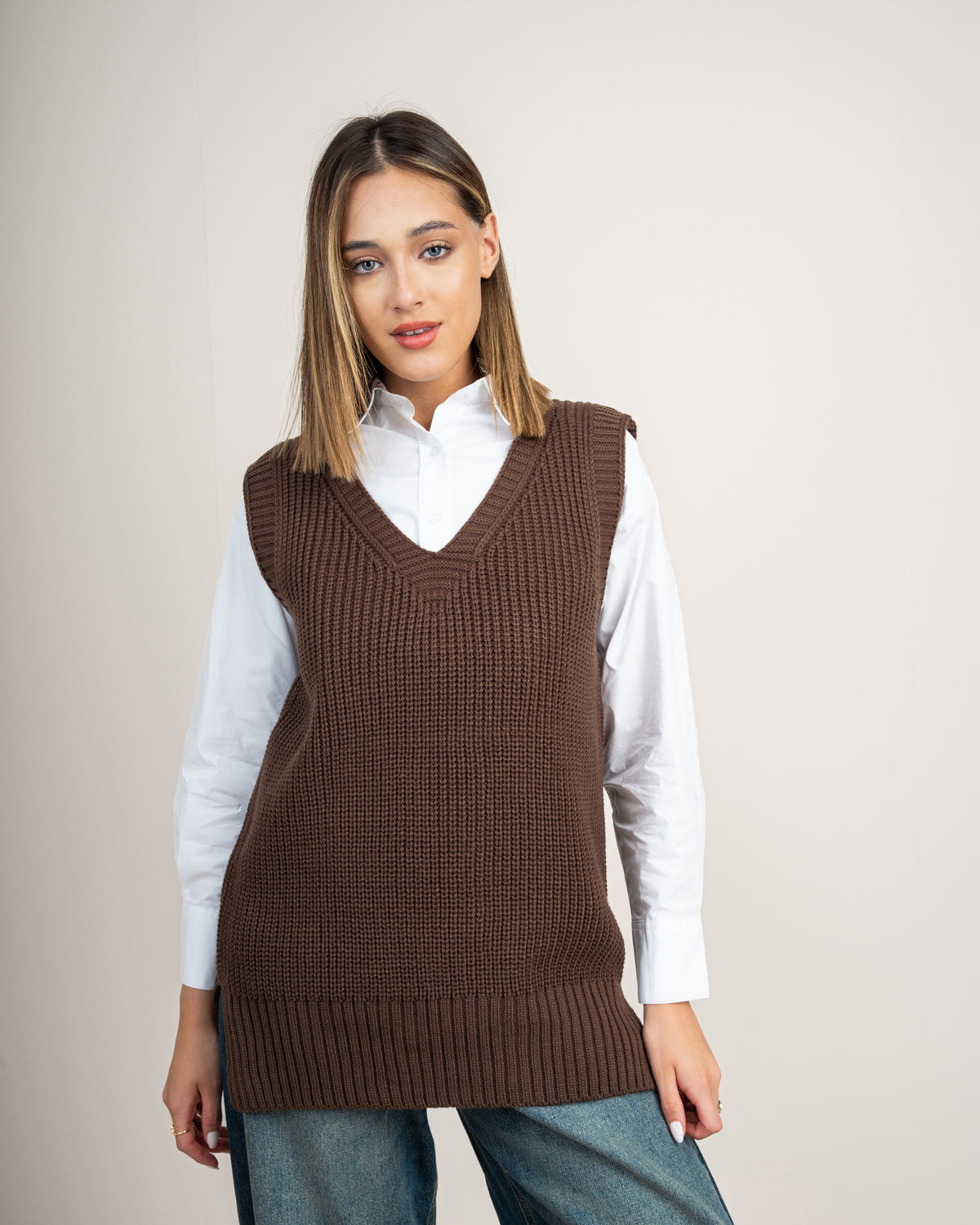 Side-open knit vest