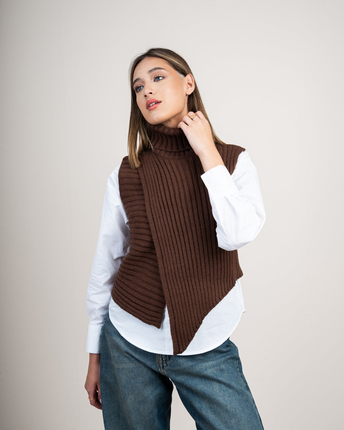 Knitted vest with a neckline