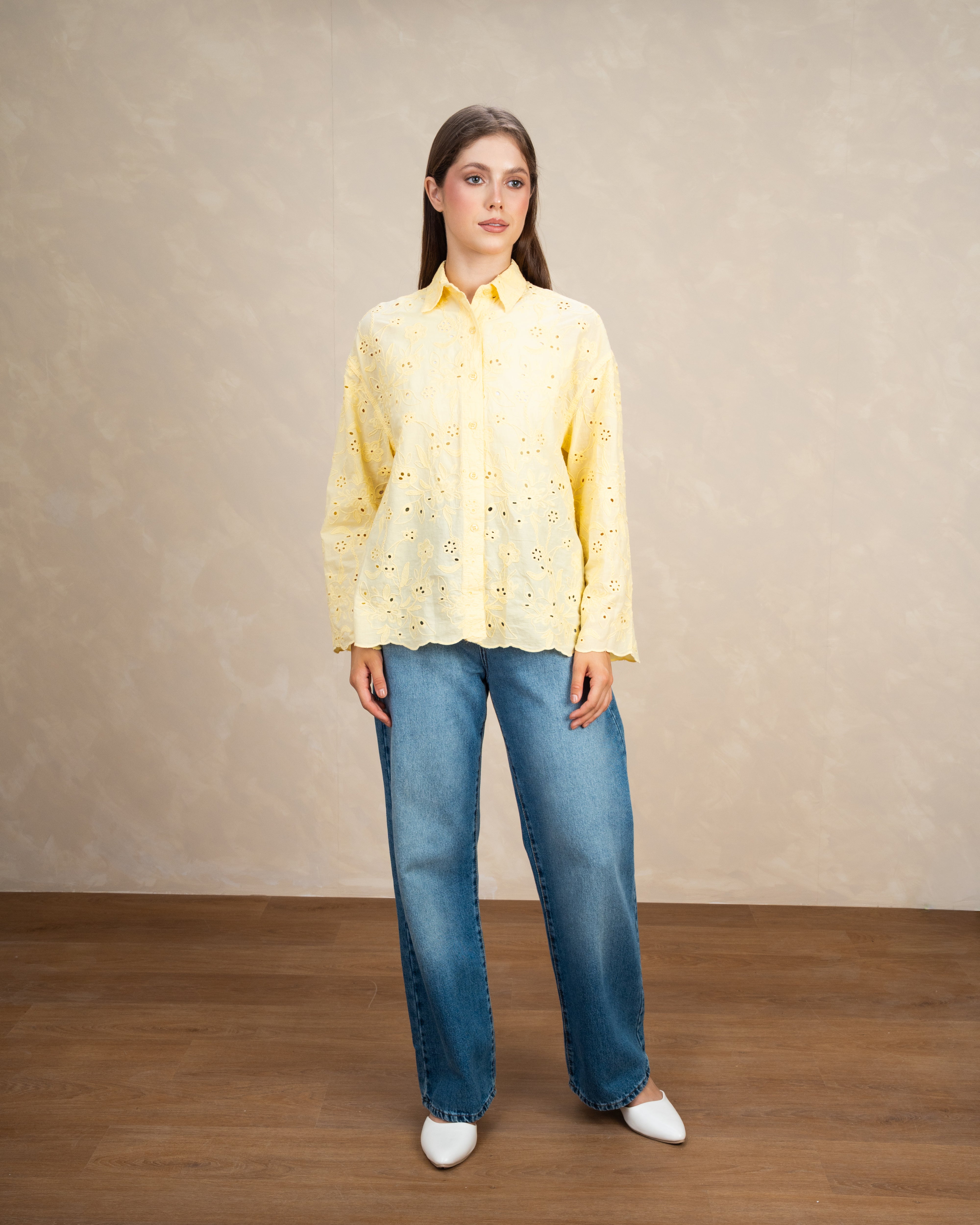 Floral Shirt With Lace Sleeves And Waist