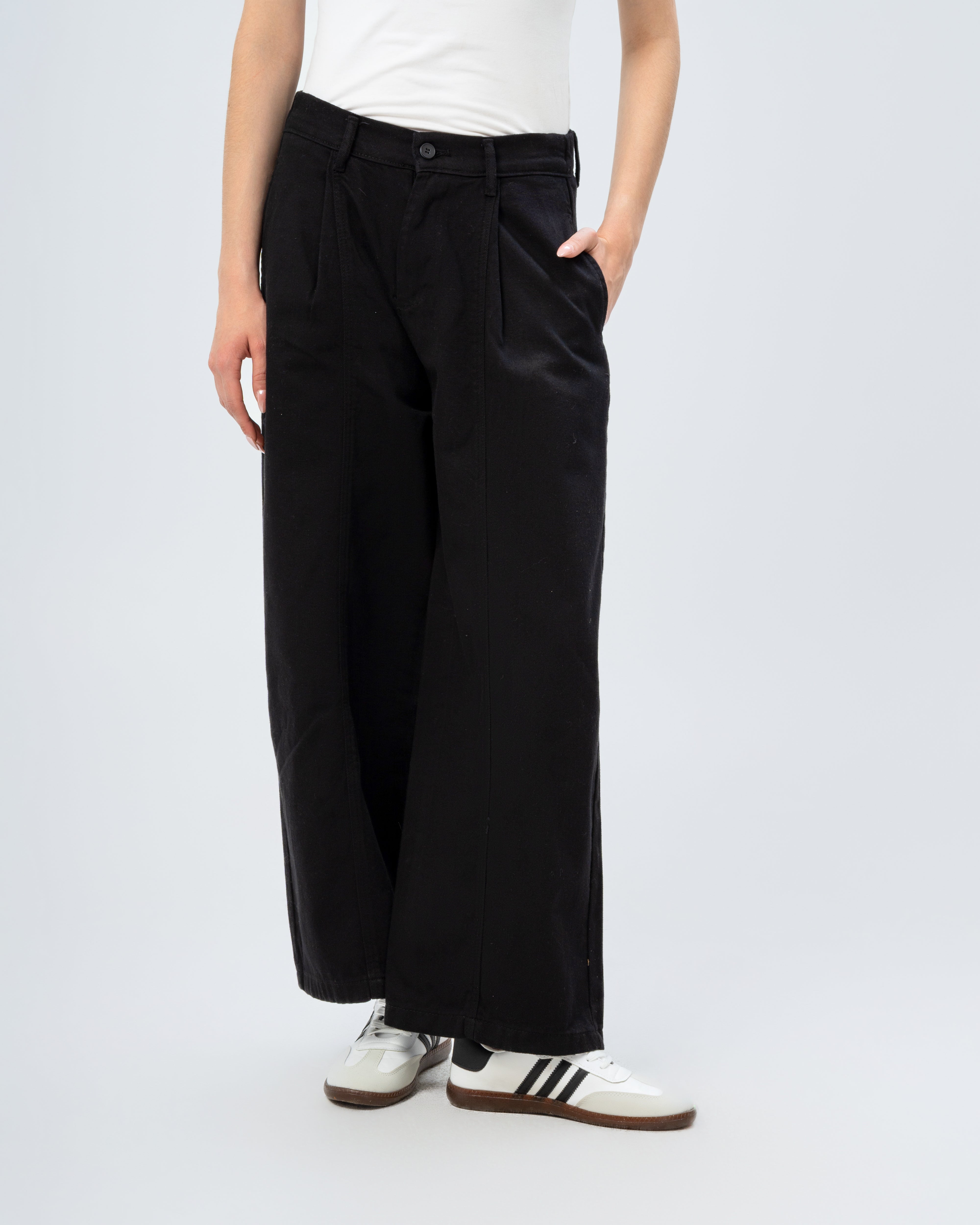 Gabardine trousers with two pockets