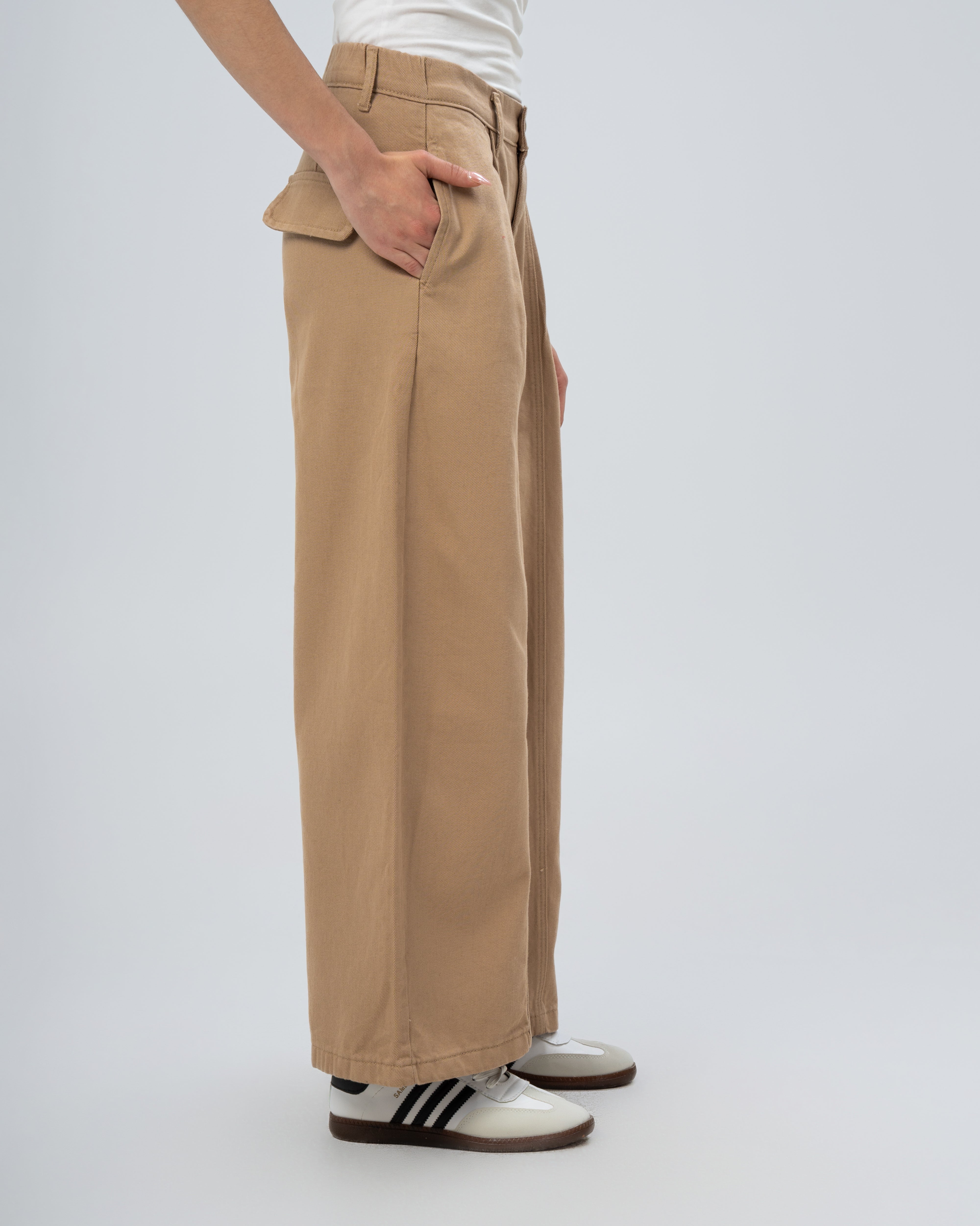 Gabardine trousers with two pockets