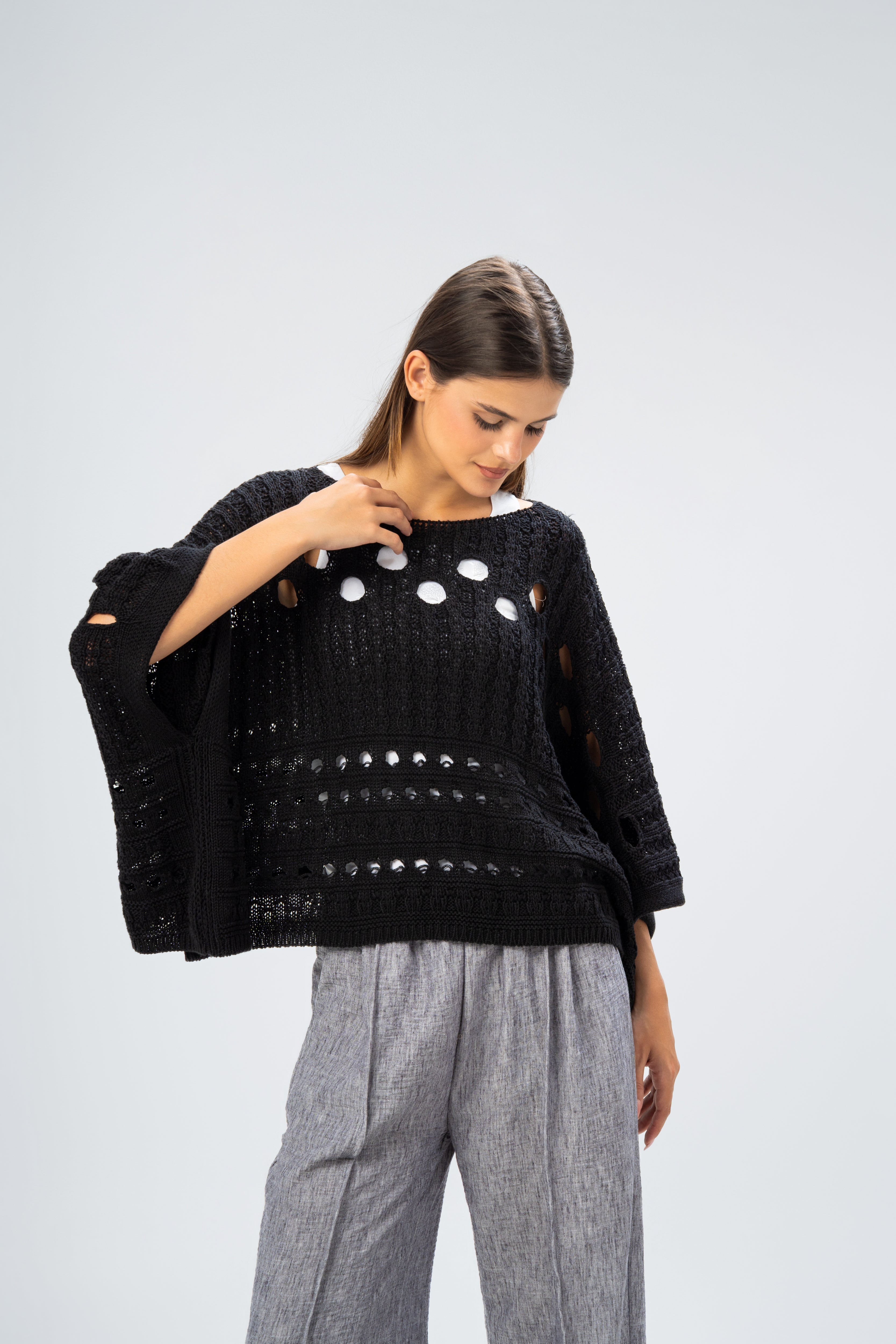 Knitwear Pullover - With Cutout Circles