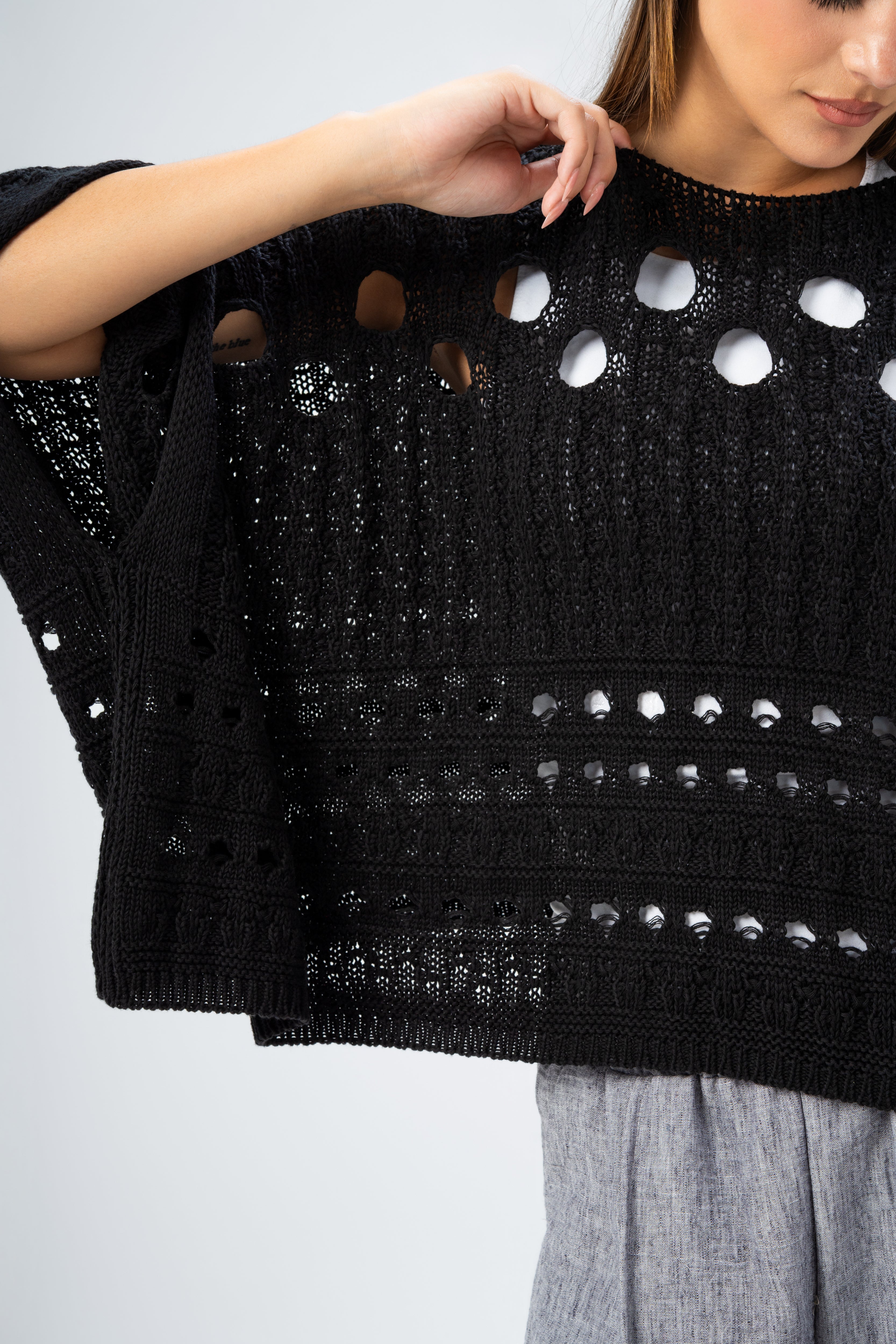 Knitwear Pullover - With Cutout Circles