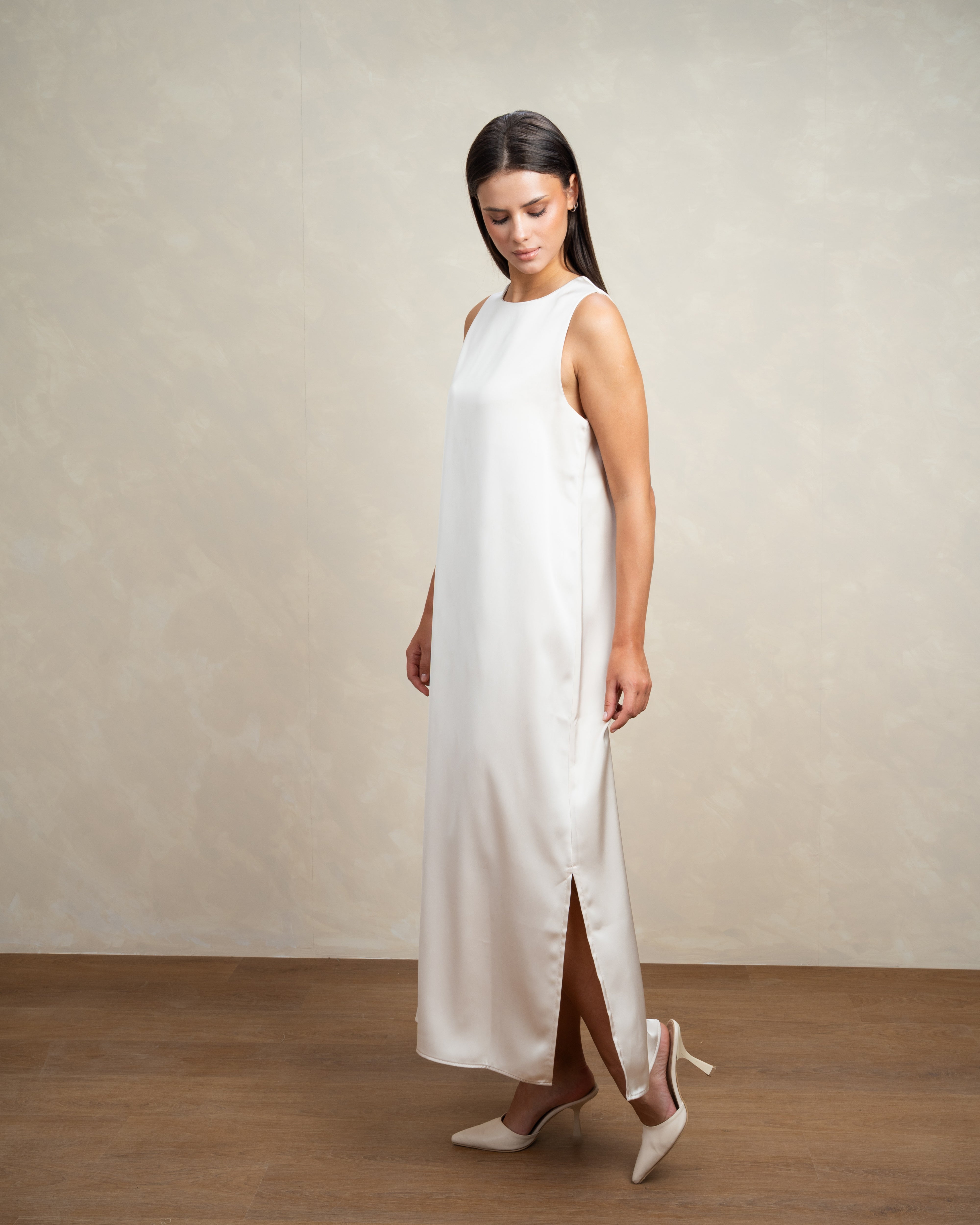 Plain Sleeveless Dress In Different Colors
