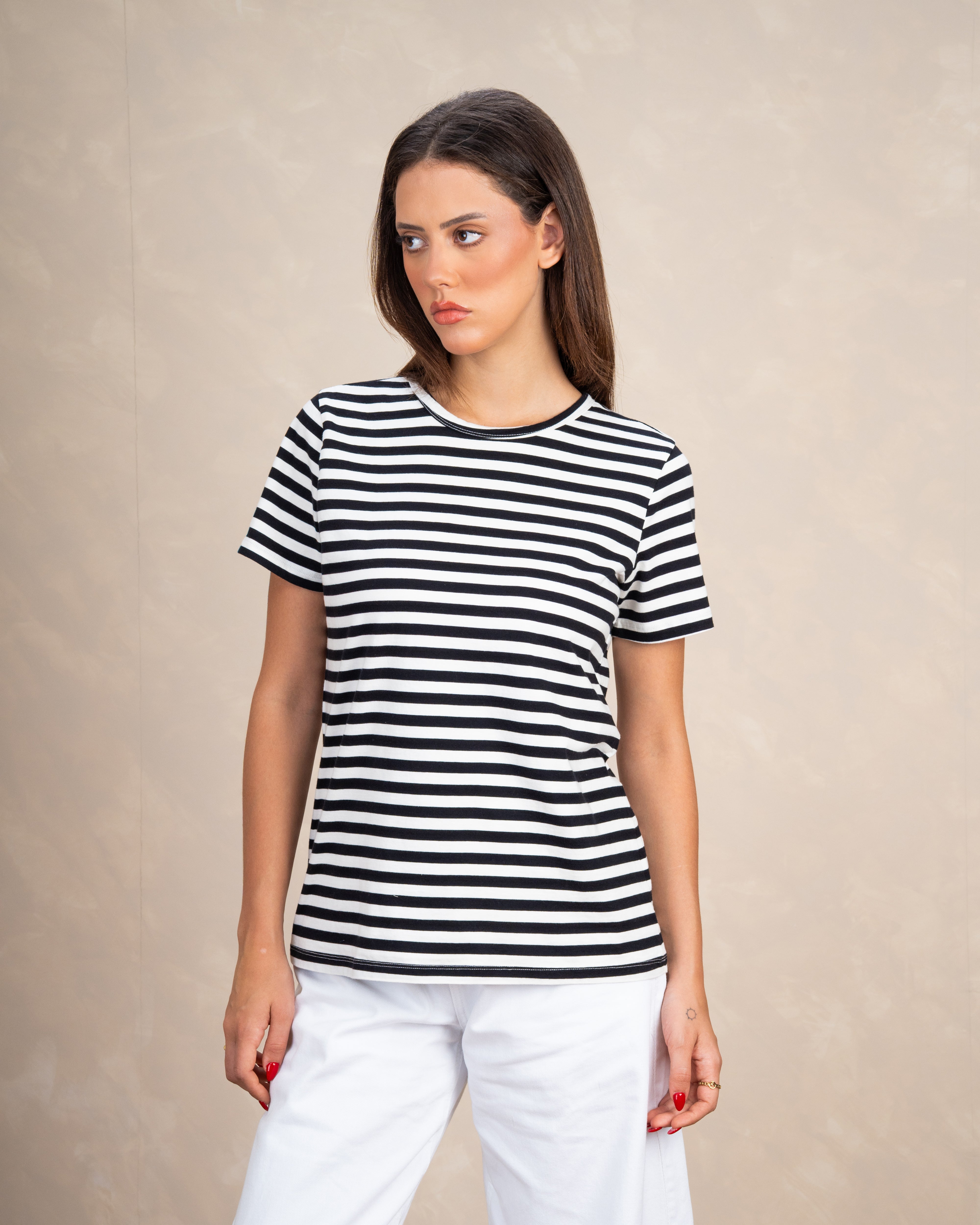 Short Colorful Shadow-Striped Basic Top