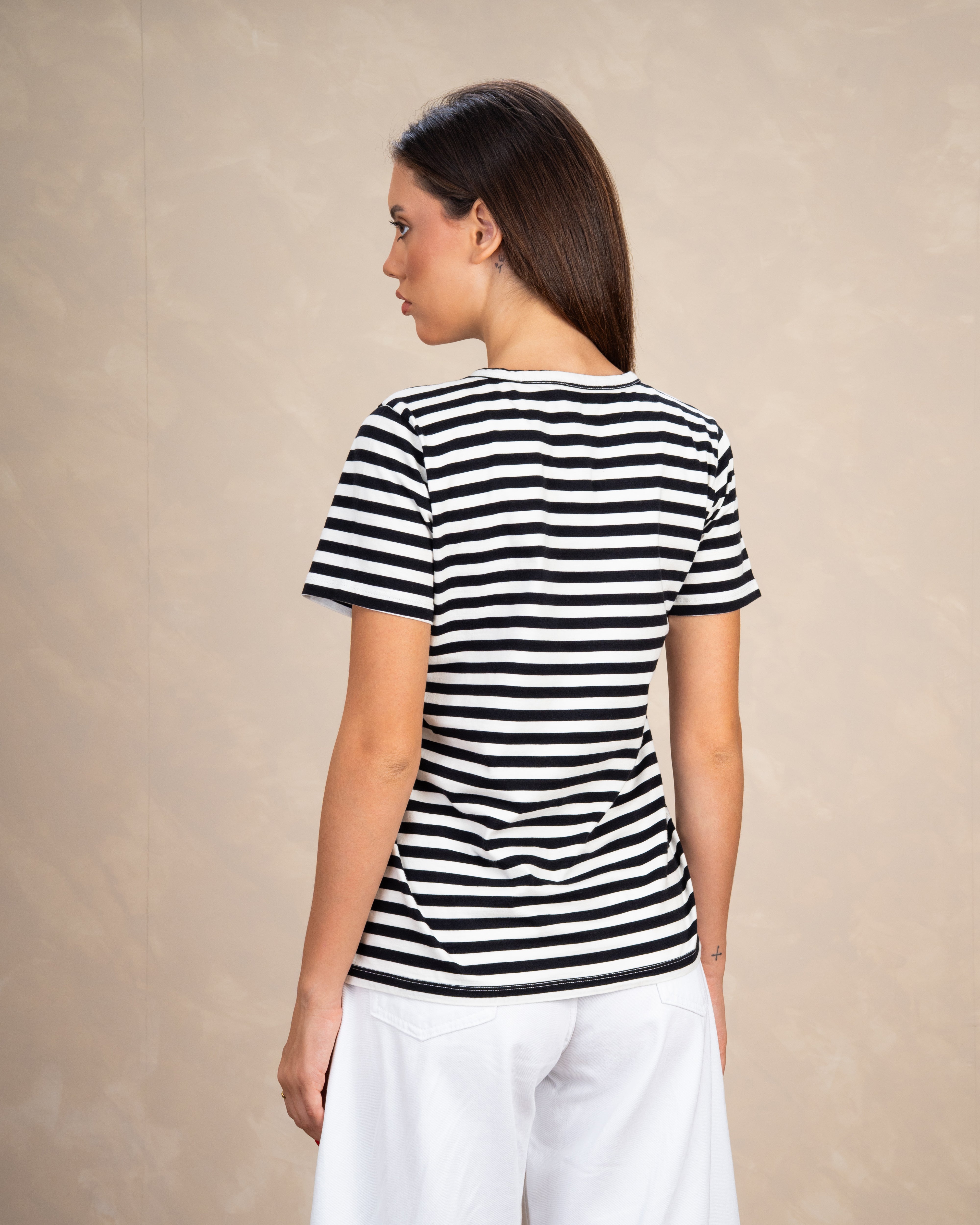Short Colorful Shadow-Striped Basic Top