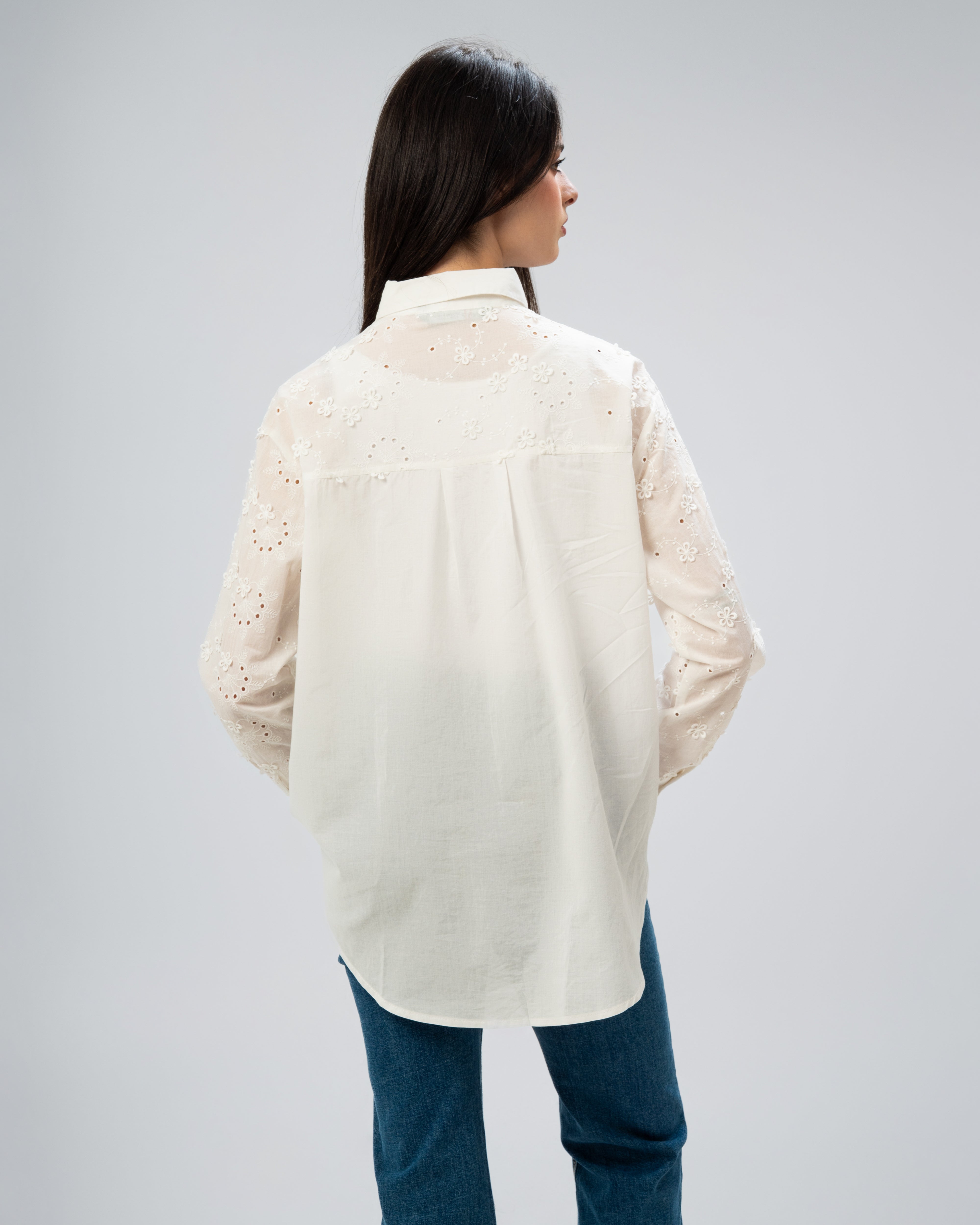 Plain embroidered shirt