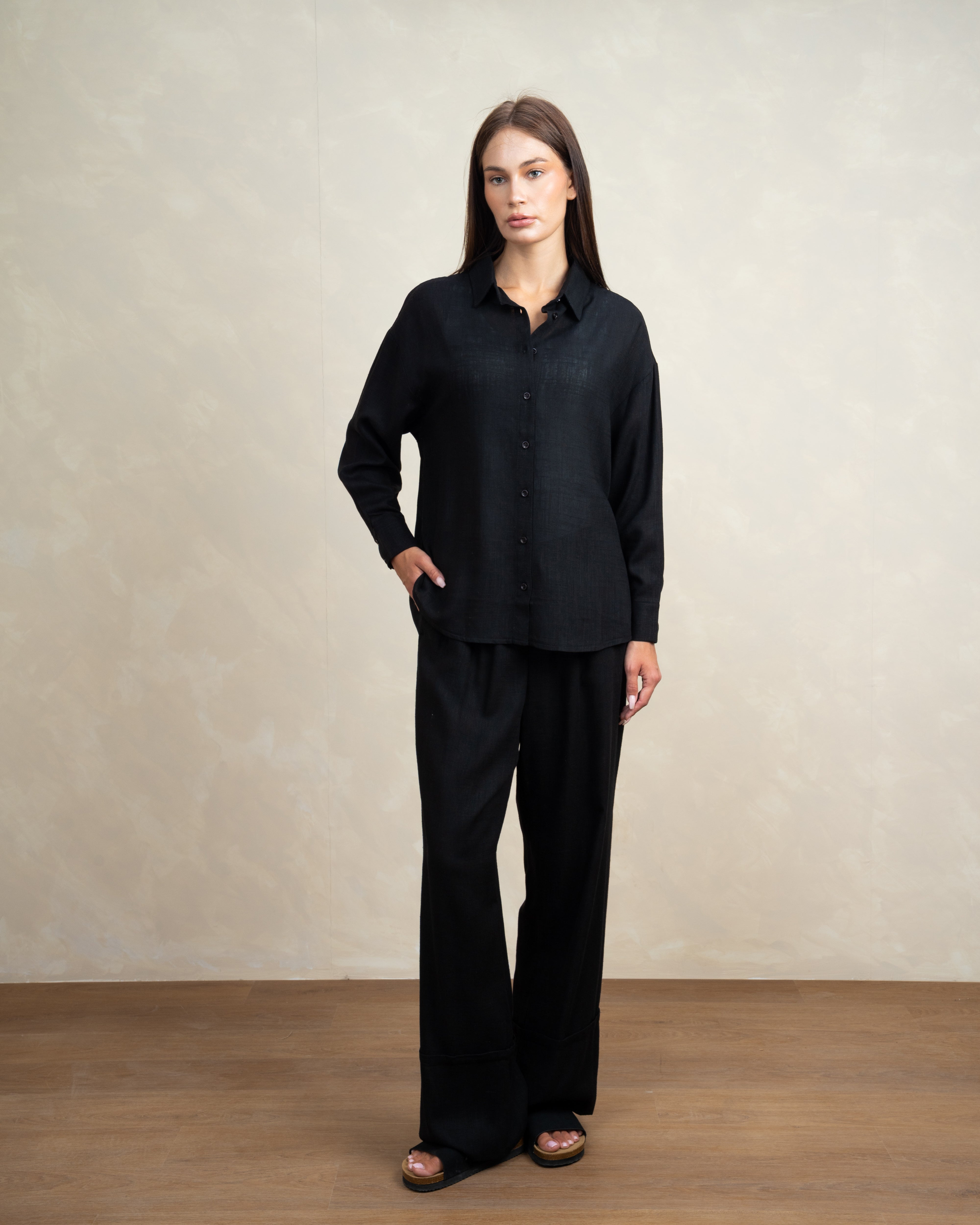 Plain Linen Shirt With Colored Buttons