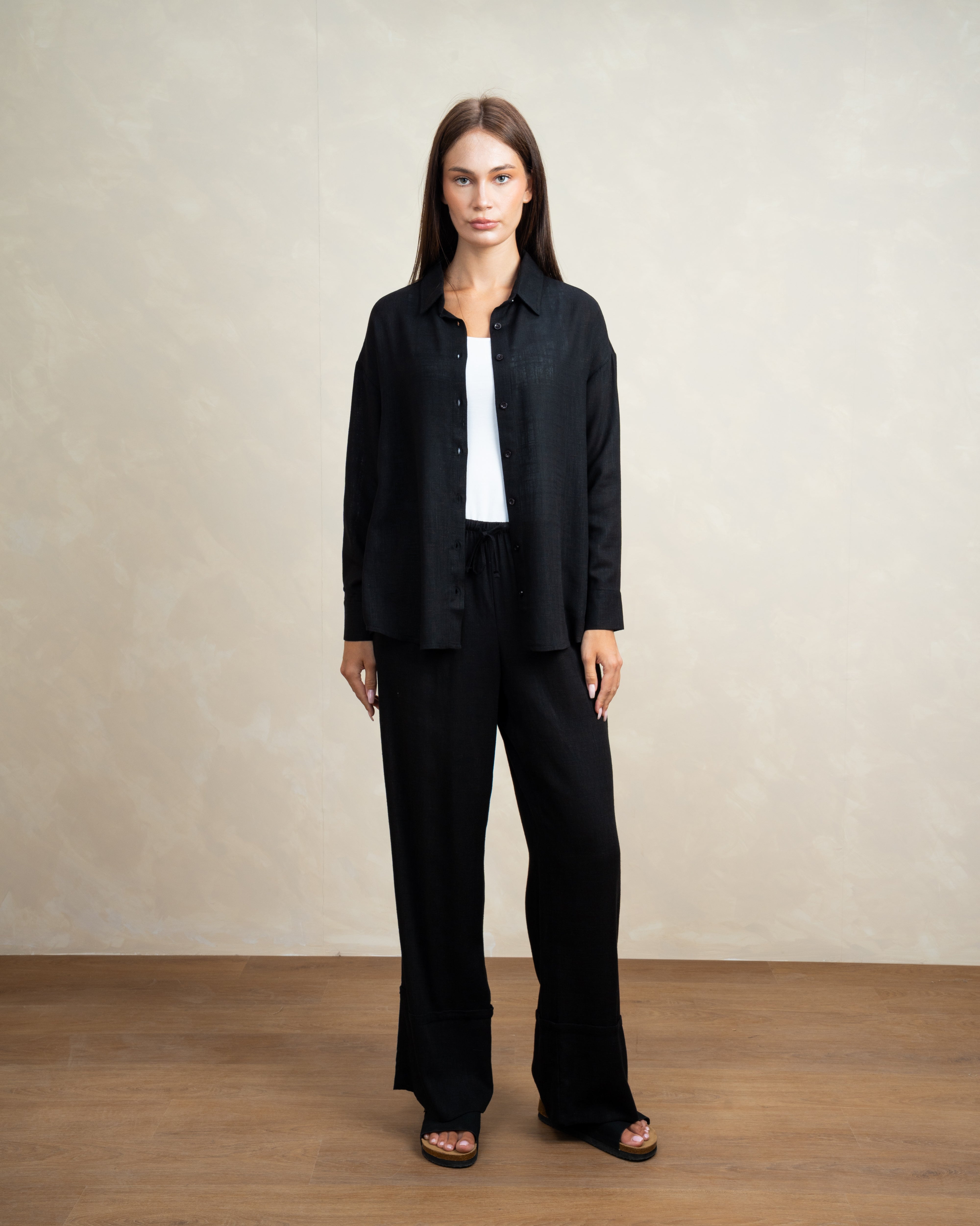 Plain Linen Shirt With Colored Buttons