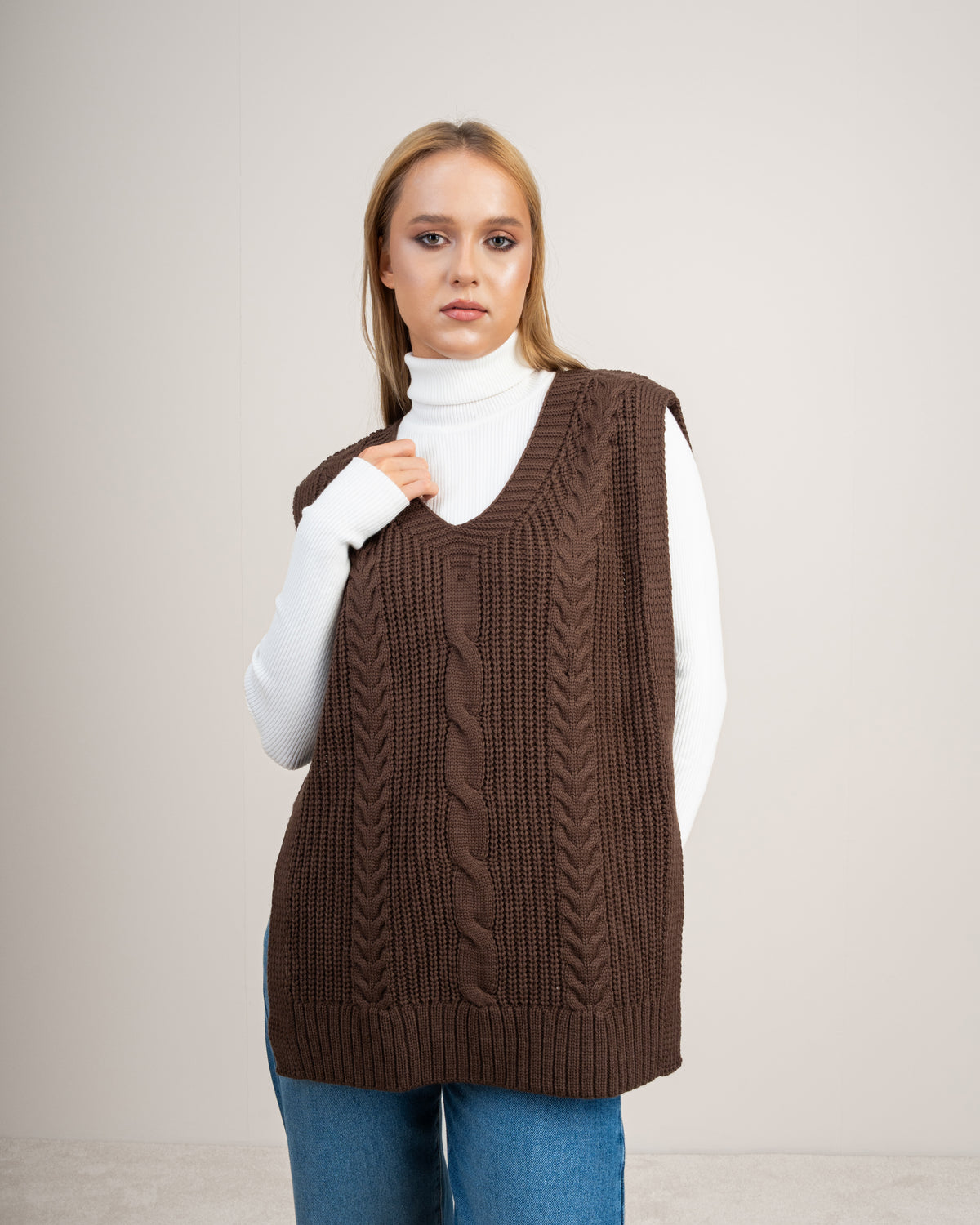 Cable Knitwear Vest - With Belt