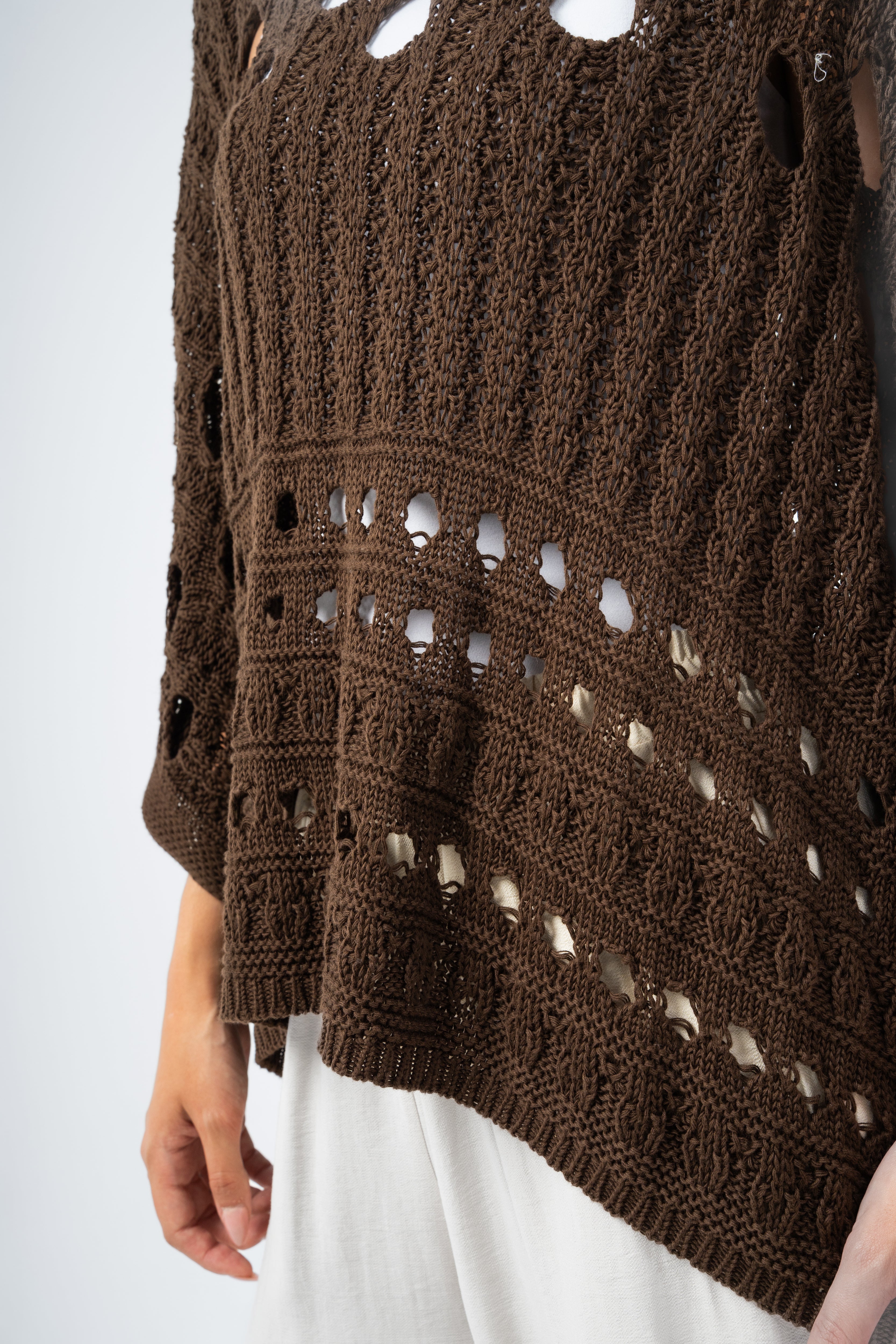 Knitwear Pullover - With Cutout Circles
