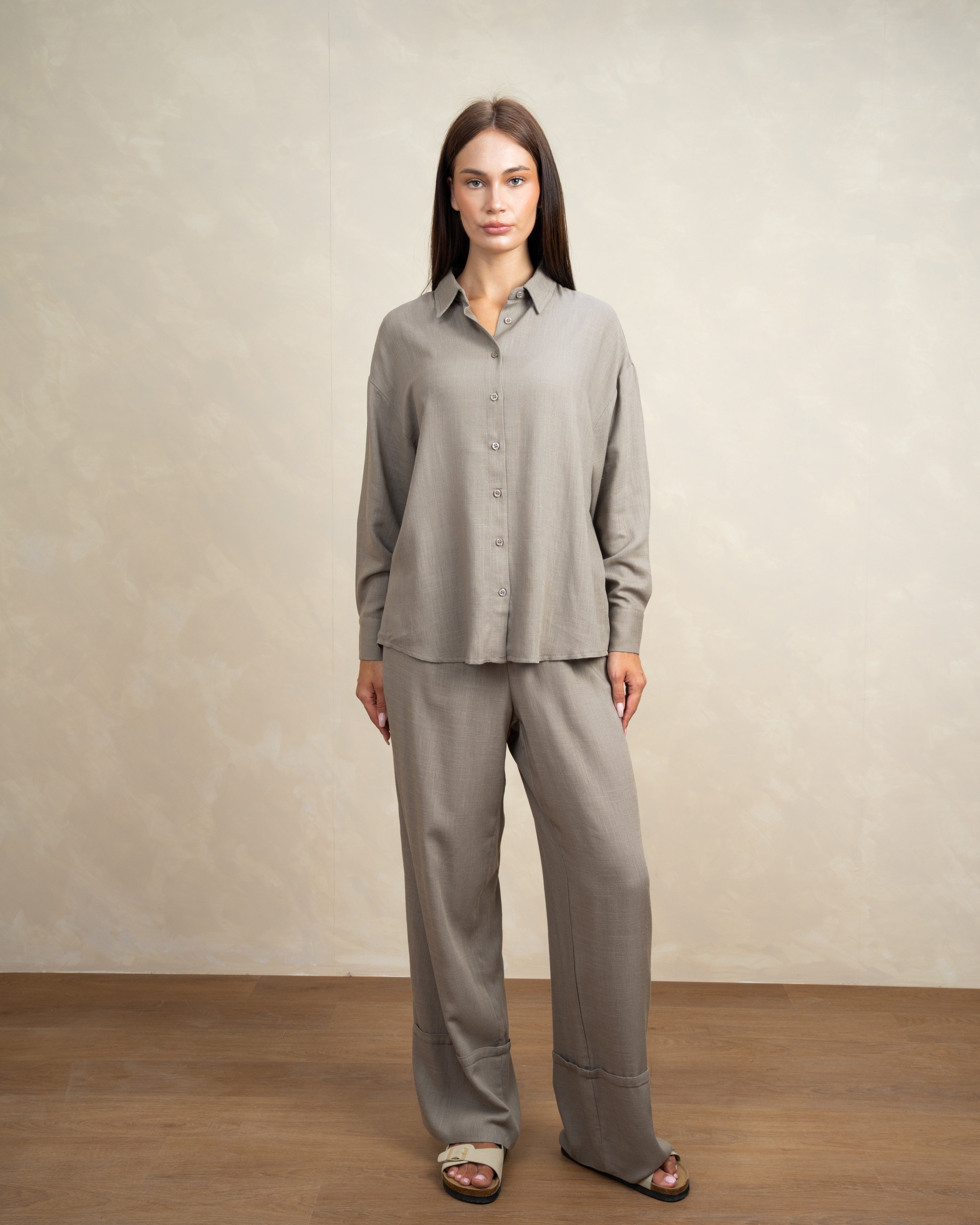 Plain Linen Shirt With Colored Buttons