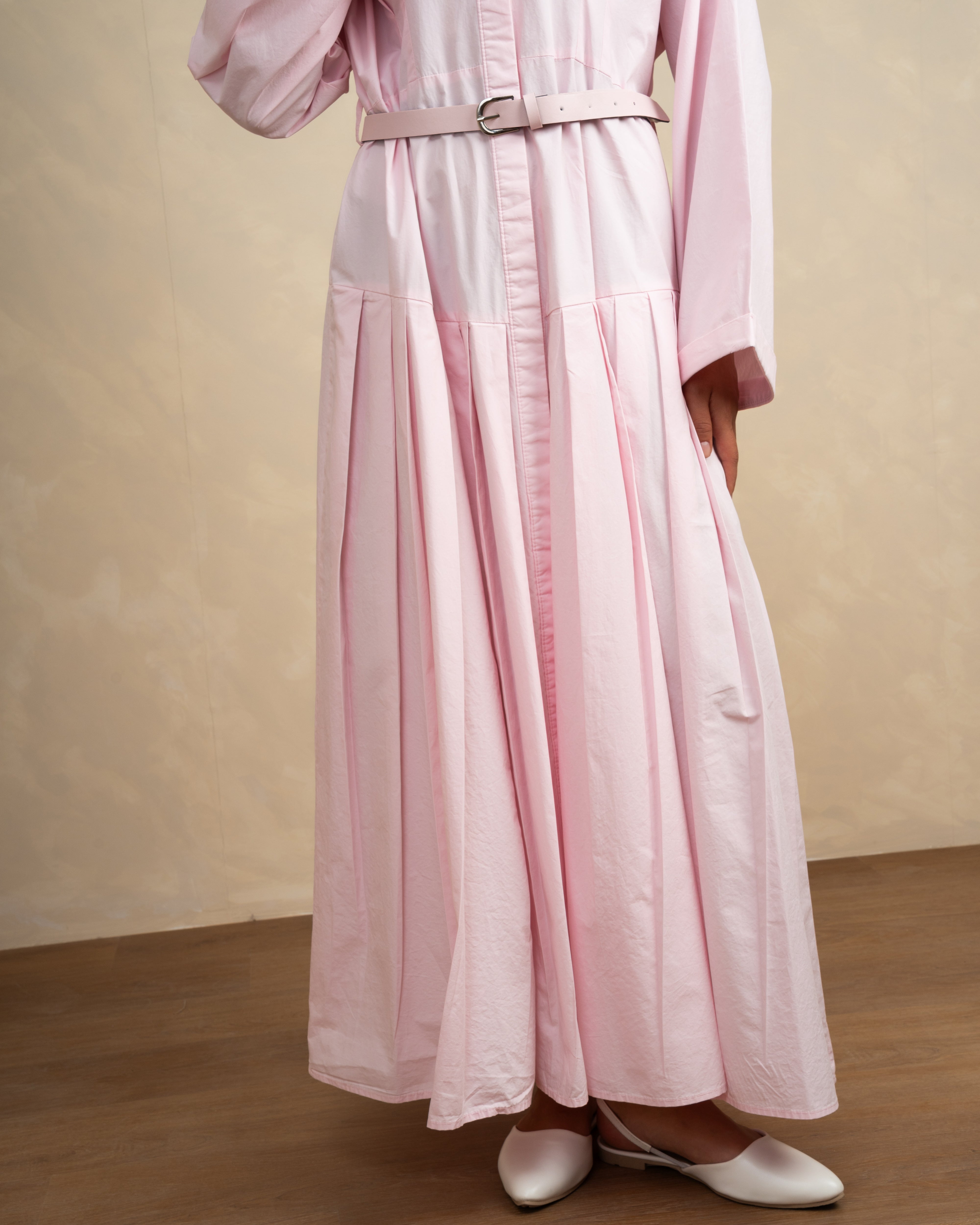 Wide Dress With Belt And Wide Sleeves