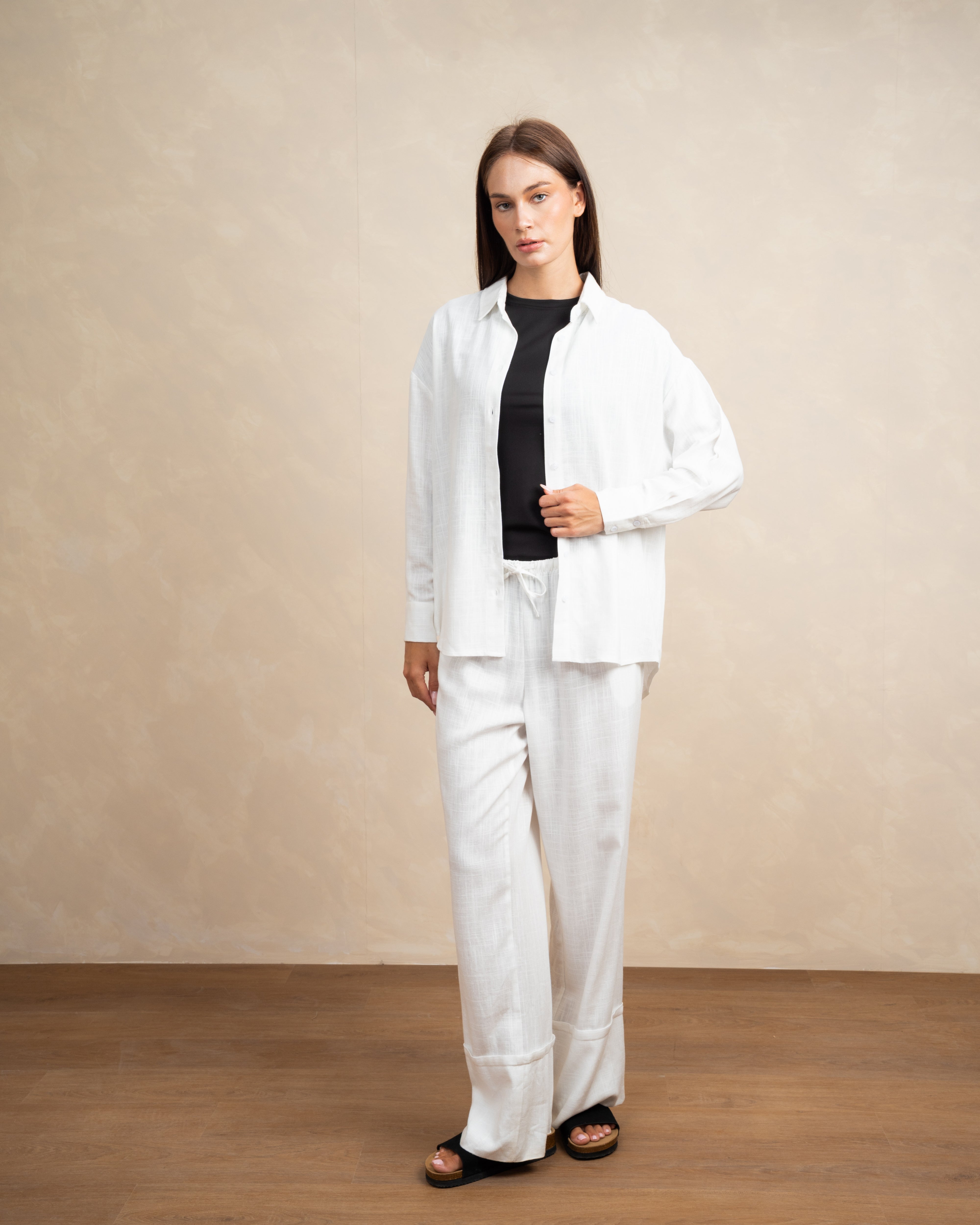 Plain Linen Shirt With Colored Buttons