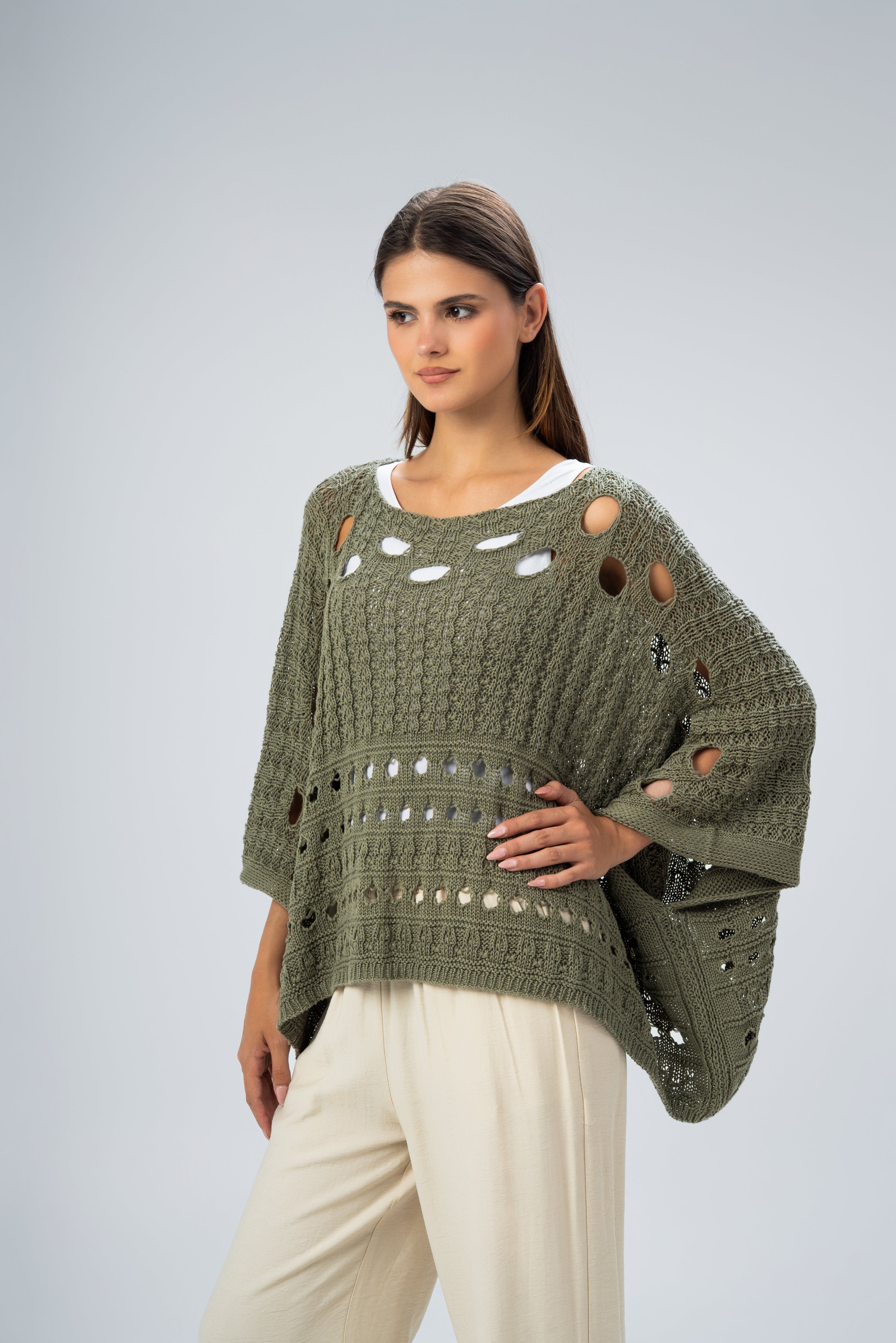 Knitwear Pullover - With Cutout Circles