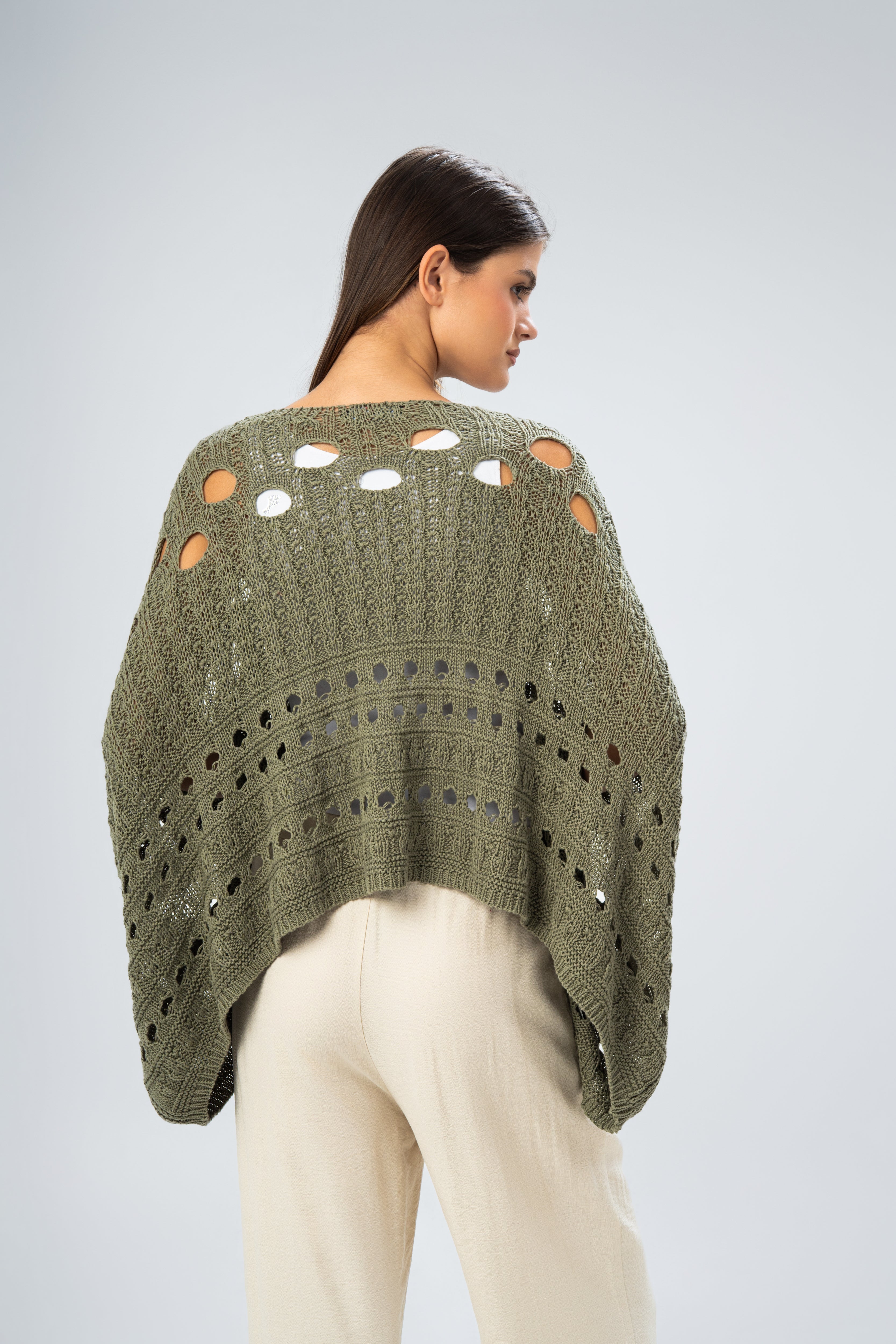 Knitwear Pullover - With Cutout Circles