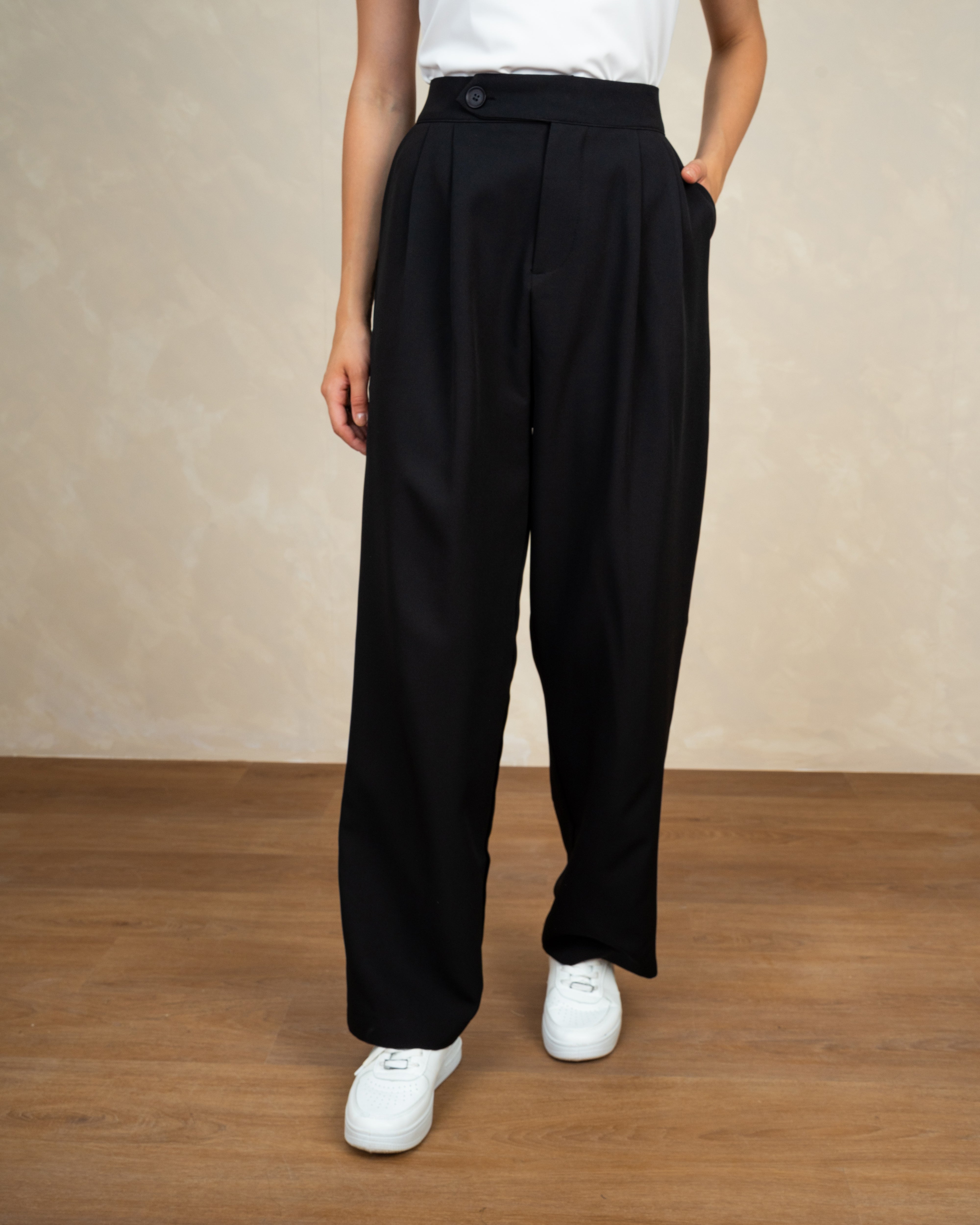 Classic Plain Trousers With Single Button