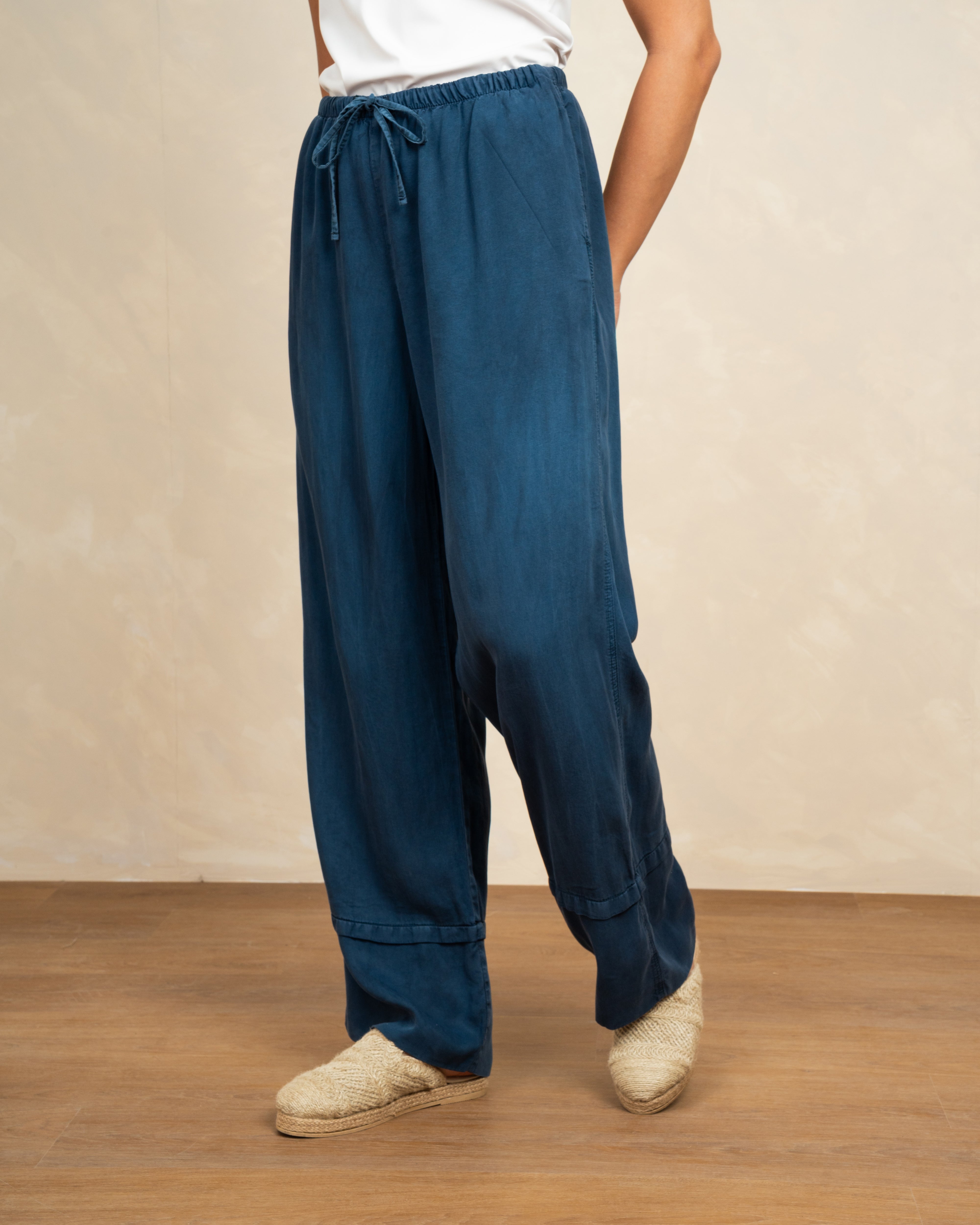 Wide Leg Trouser - With Ankle Detail
