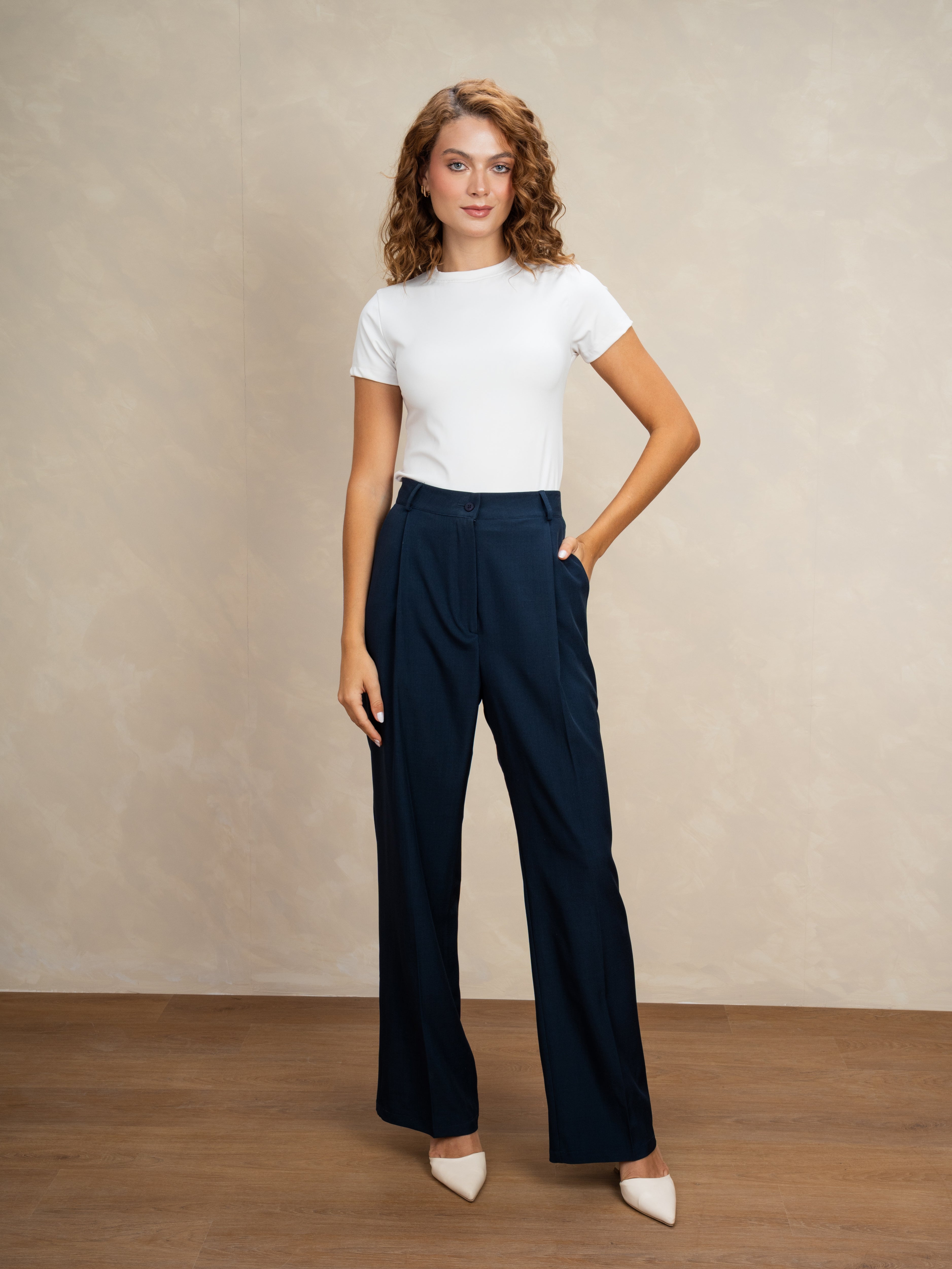 Classic Straight Leg - Trouser With Waist Button