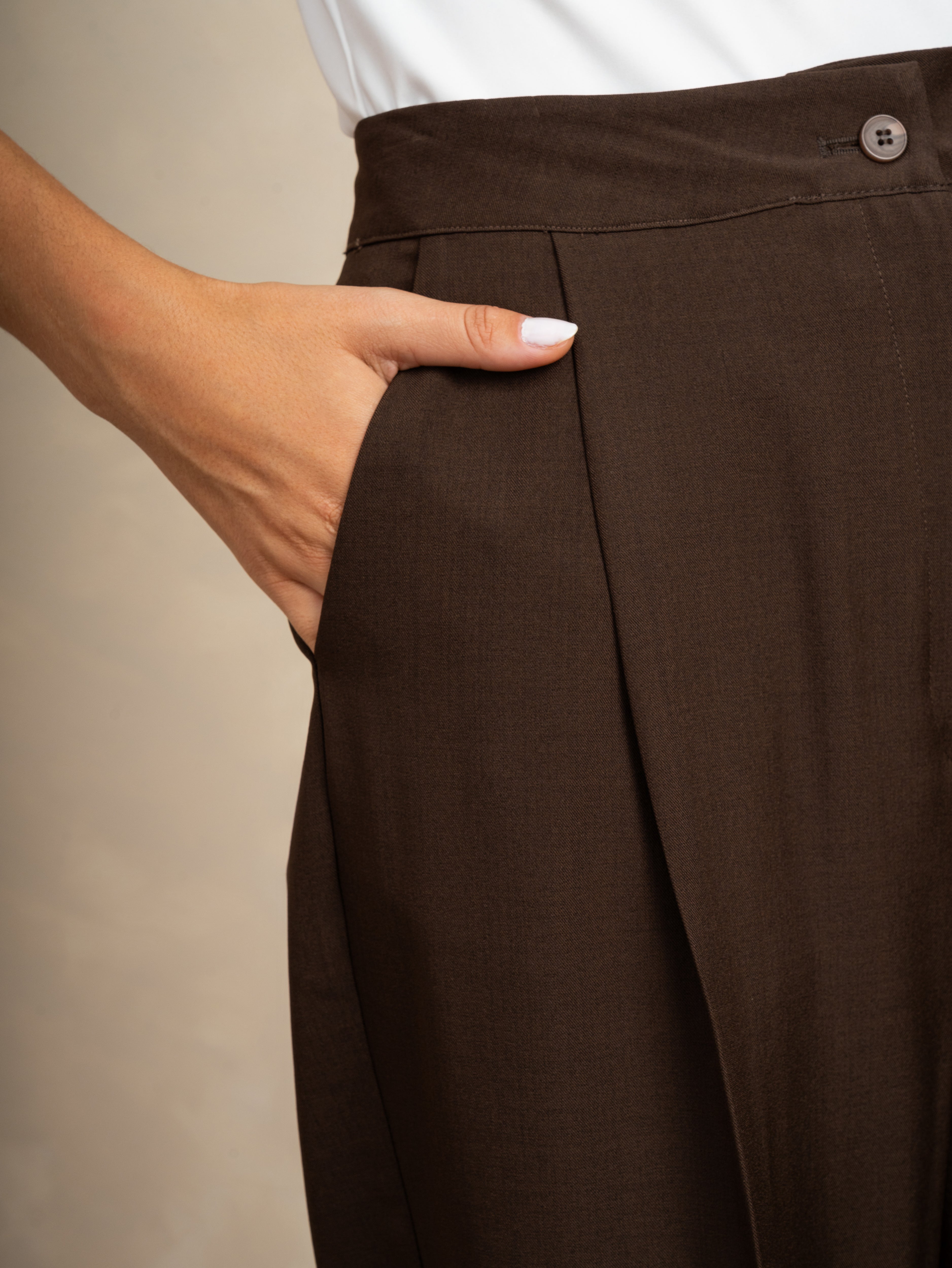 Classic Straight Leg - Trouser With Waist Button