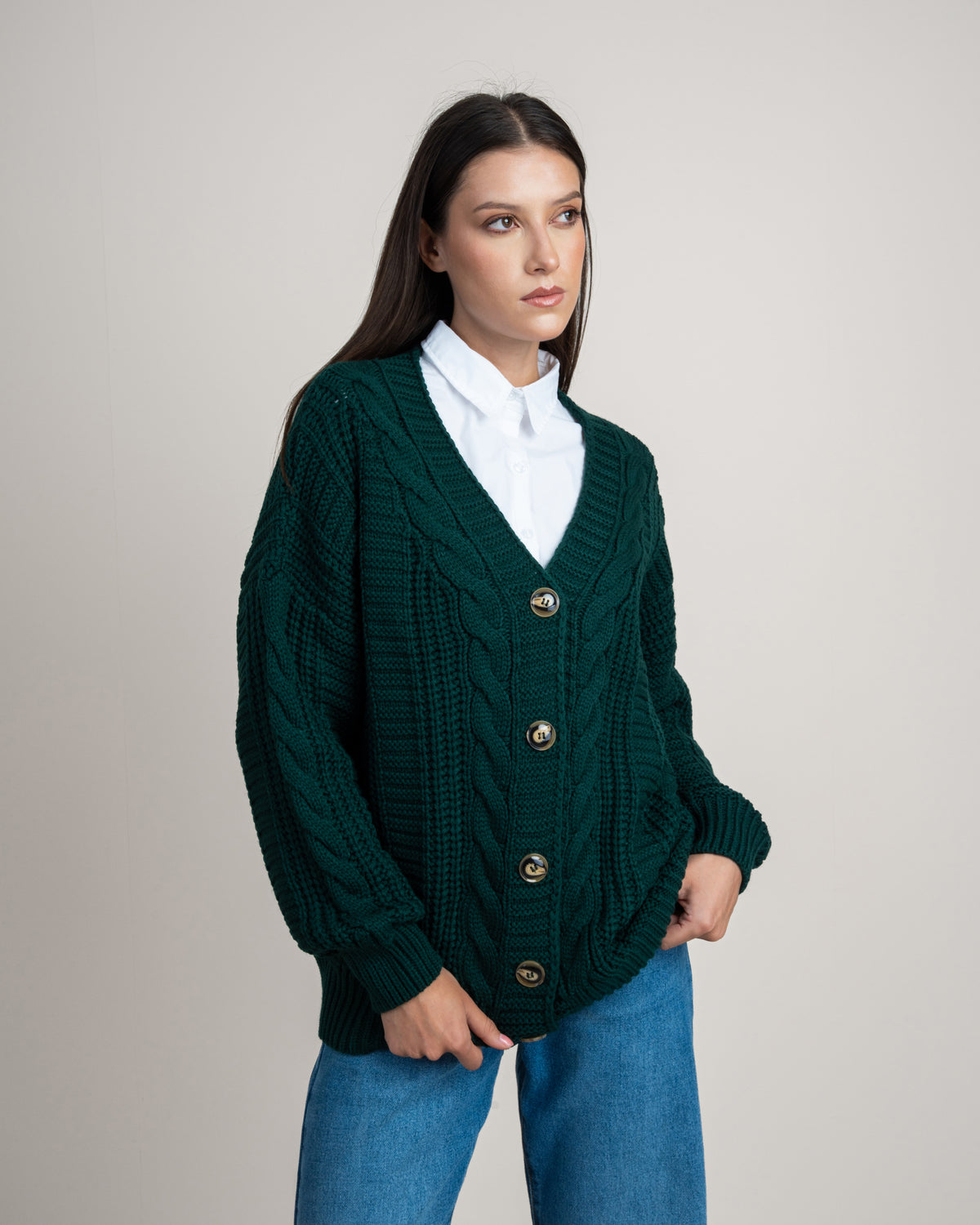 كارديجان سادة بقصة واسعة - بأزرار