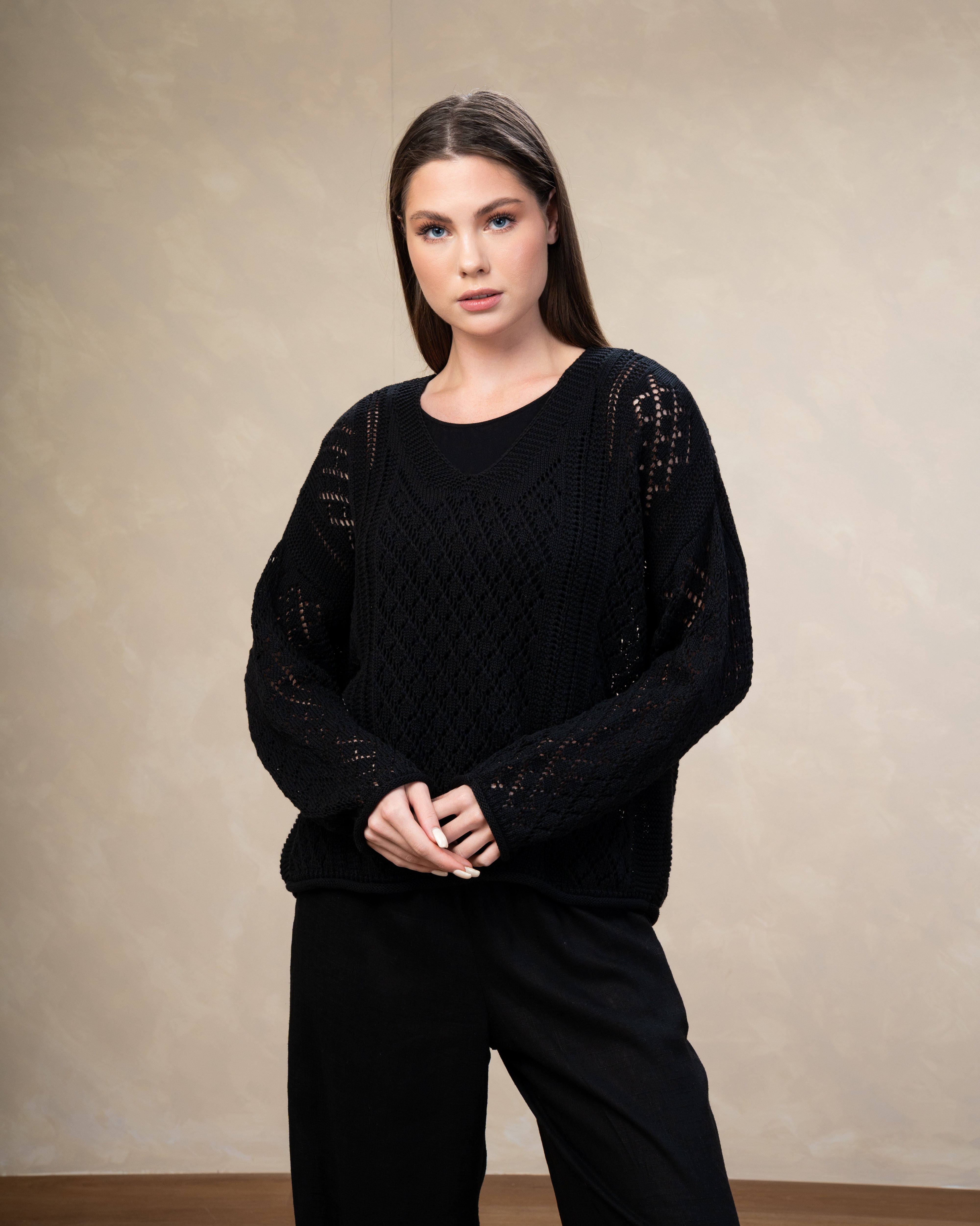 Knitwear Body With Cutout Triangles