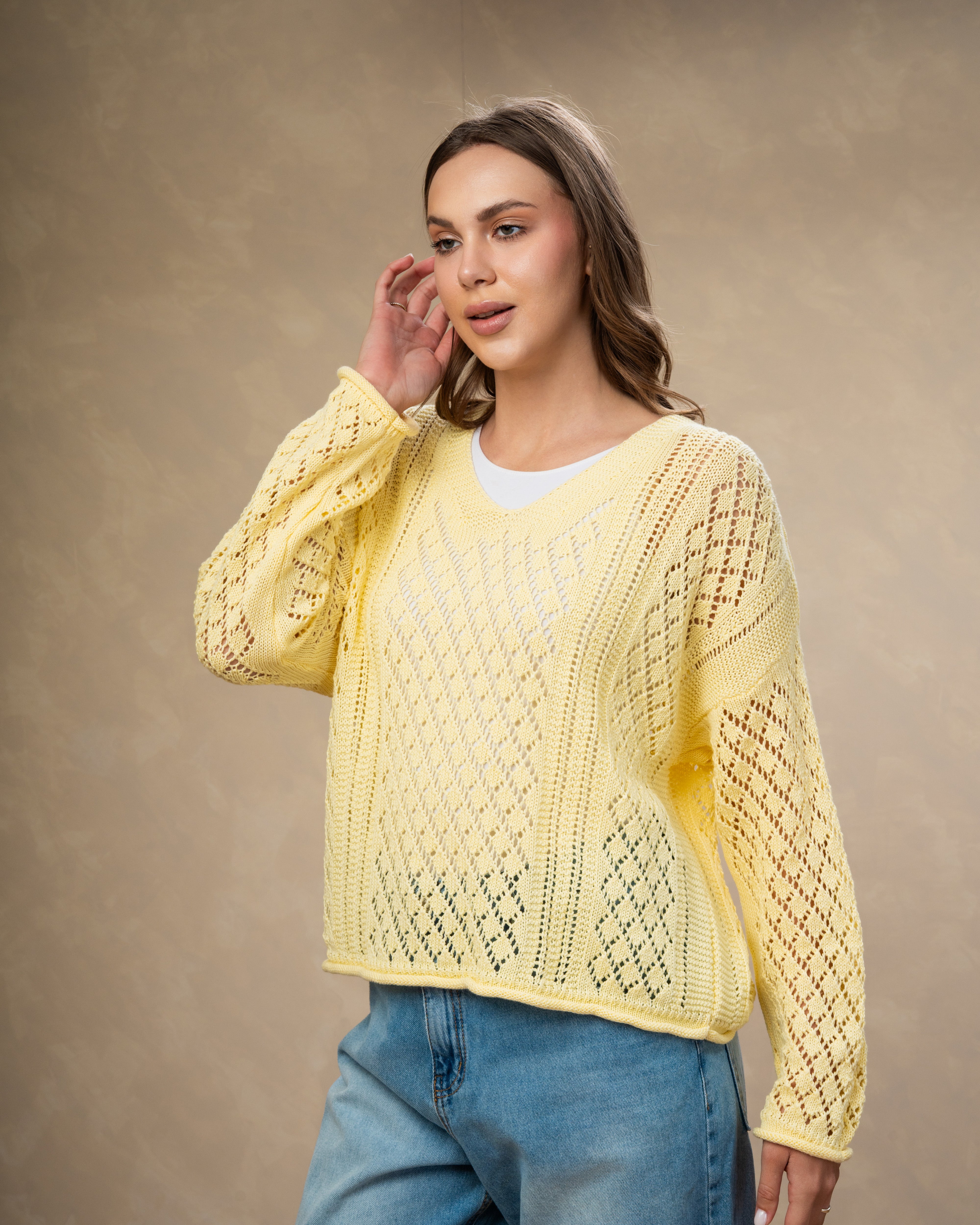 Knitwear Body With Cutout Triangles