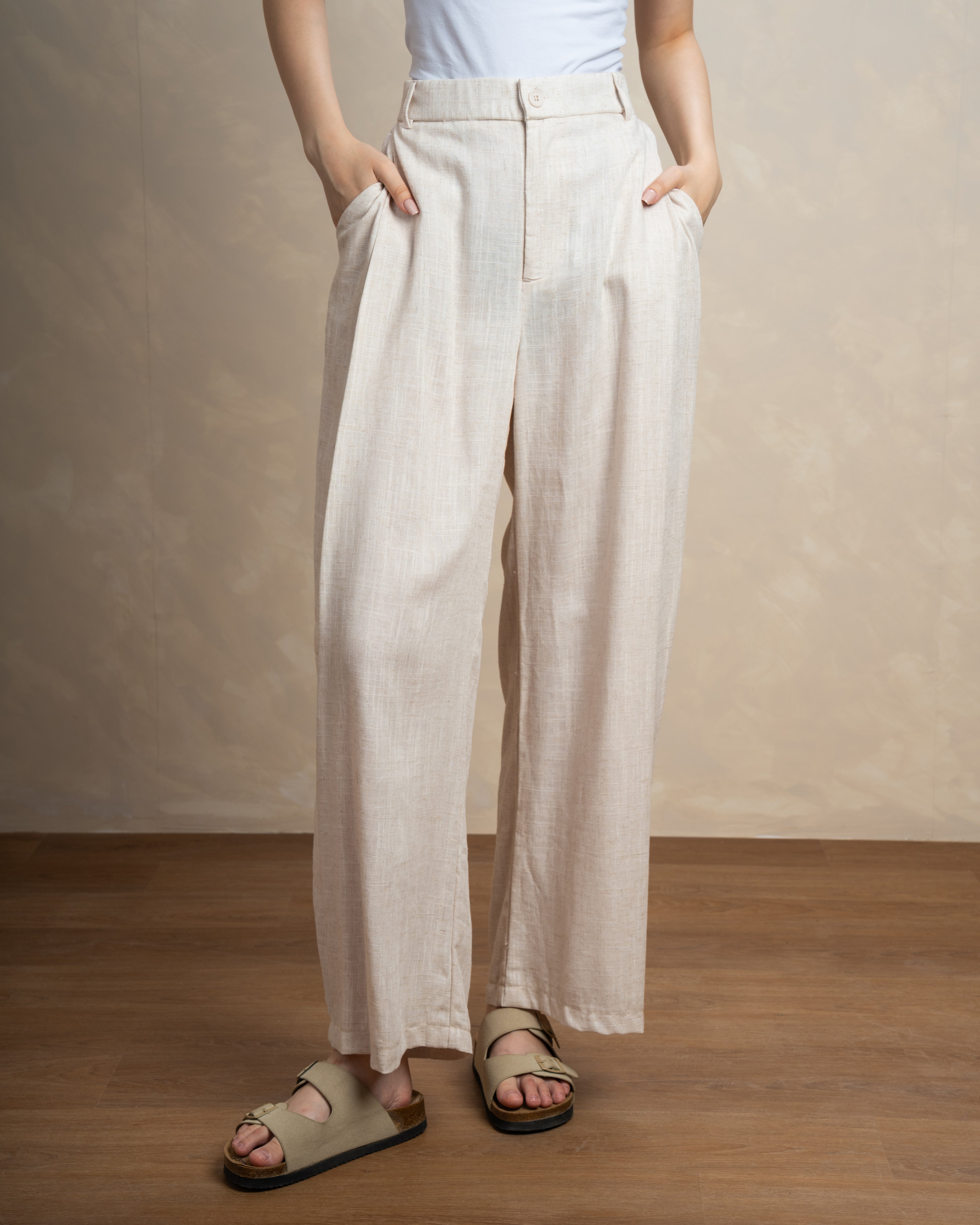 Plain Trouser With Single Button