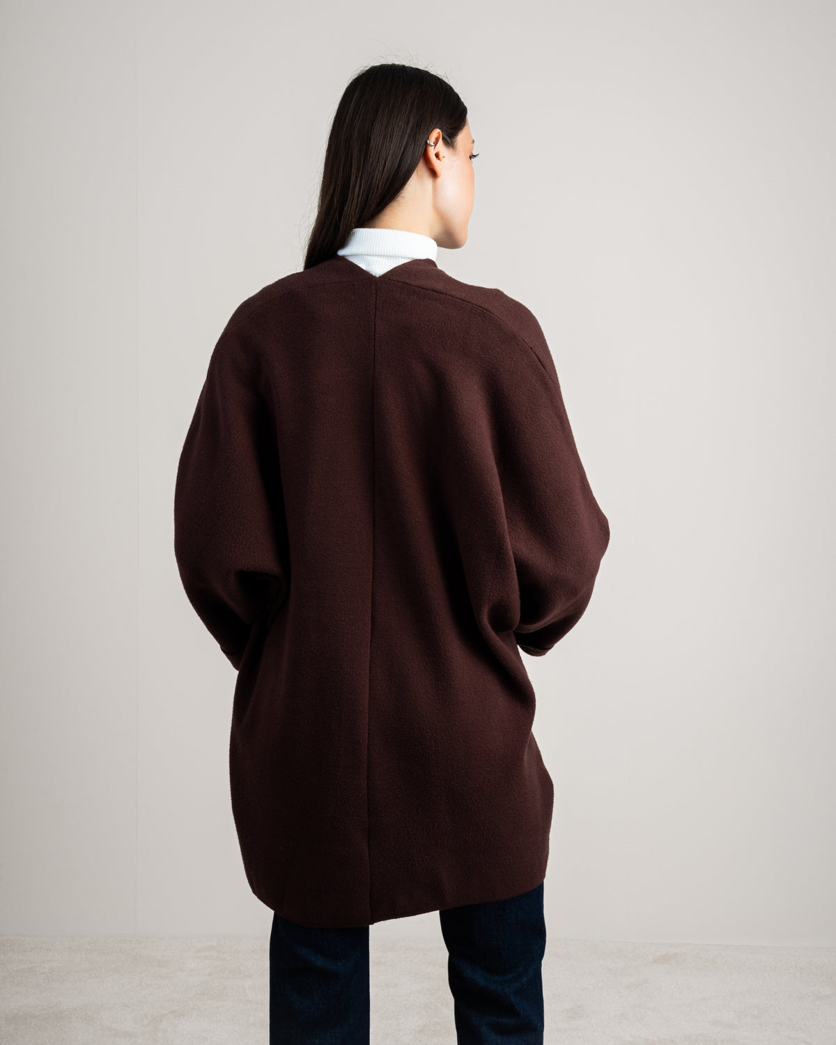 Long Knitwear Pullover - With Two Pockets