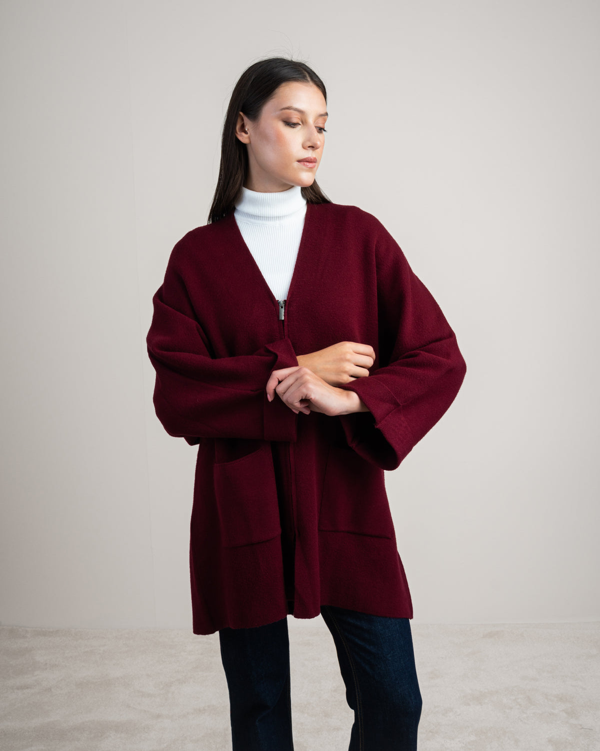 Long Knitwear Pullover - With Two Pockets