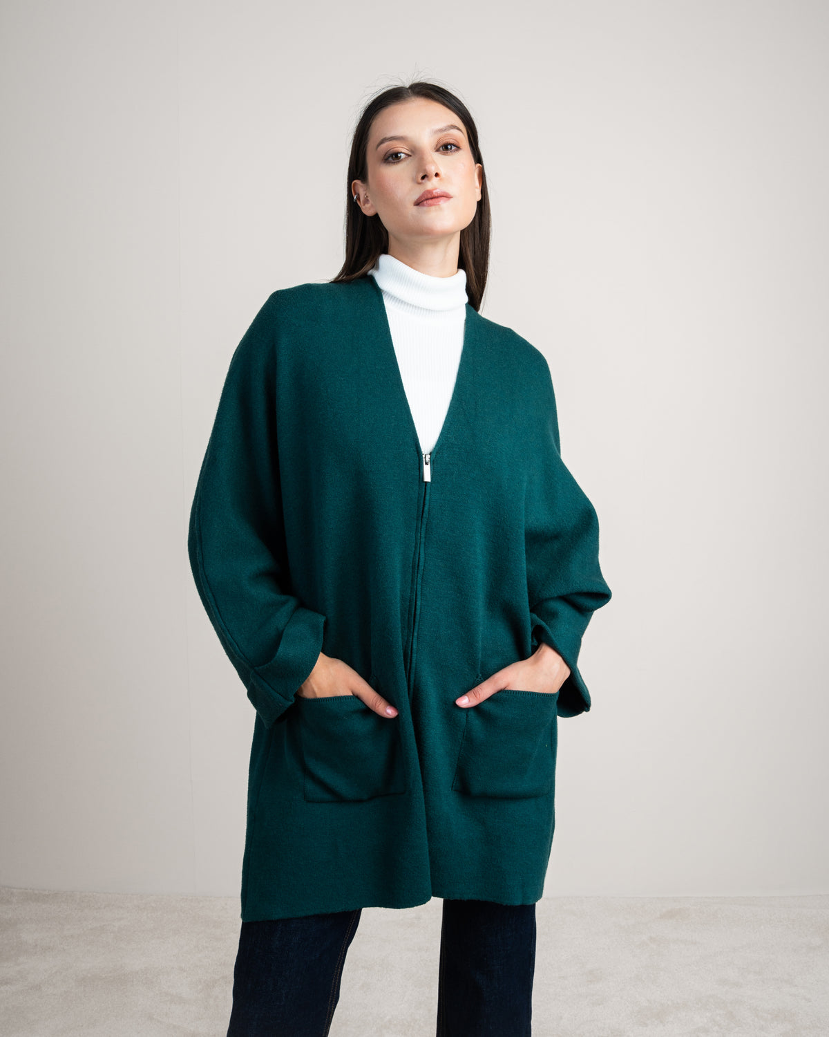 Long Knitwear Pullover - With Two Pockets