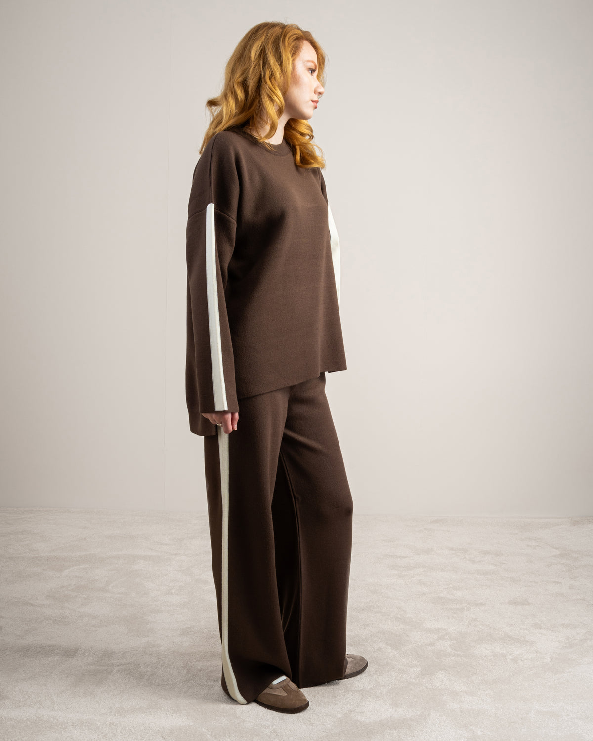 Knitwear Suit With Sleeve Stripe Detail
