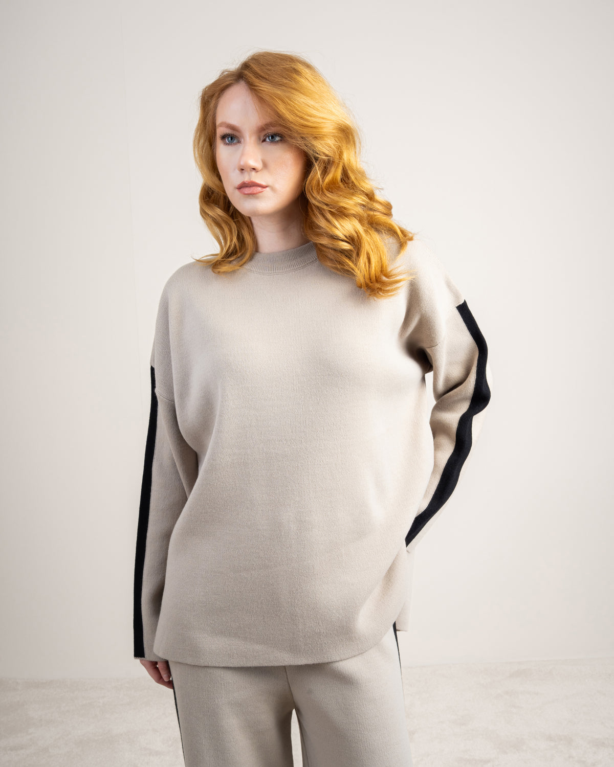 Knitwear Suit With Sleeve Stripe Detail