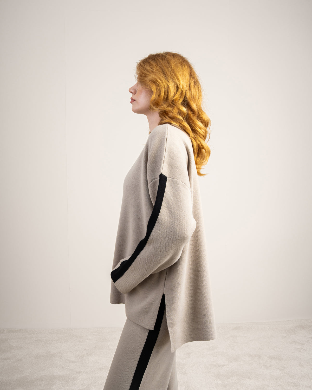 Knitwear Suit With Sleeve Stripe Detail