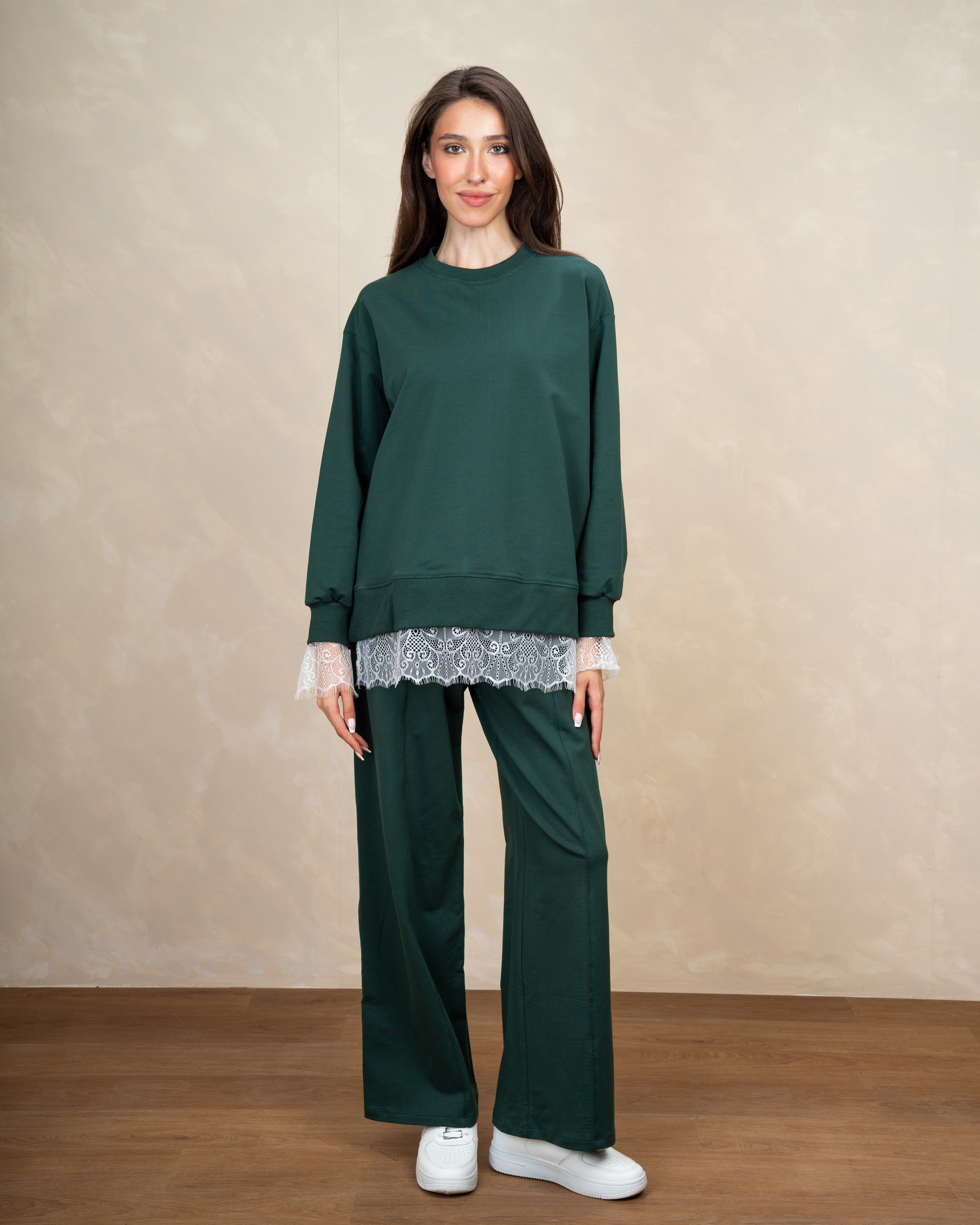 Sweatshirt With Lace Sleeves And Lace Waist