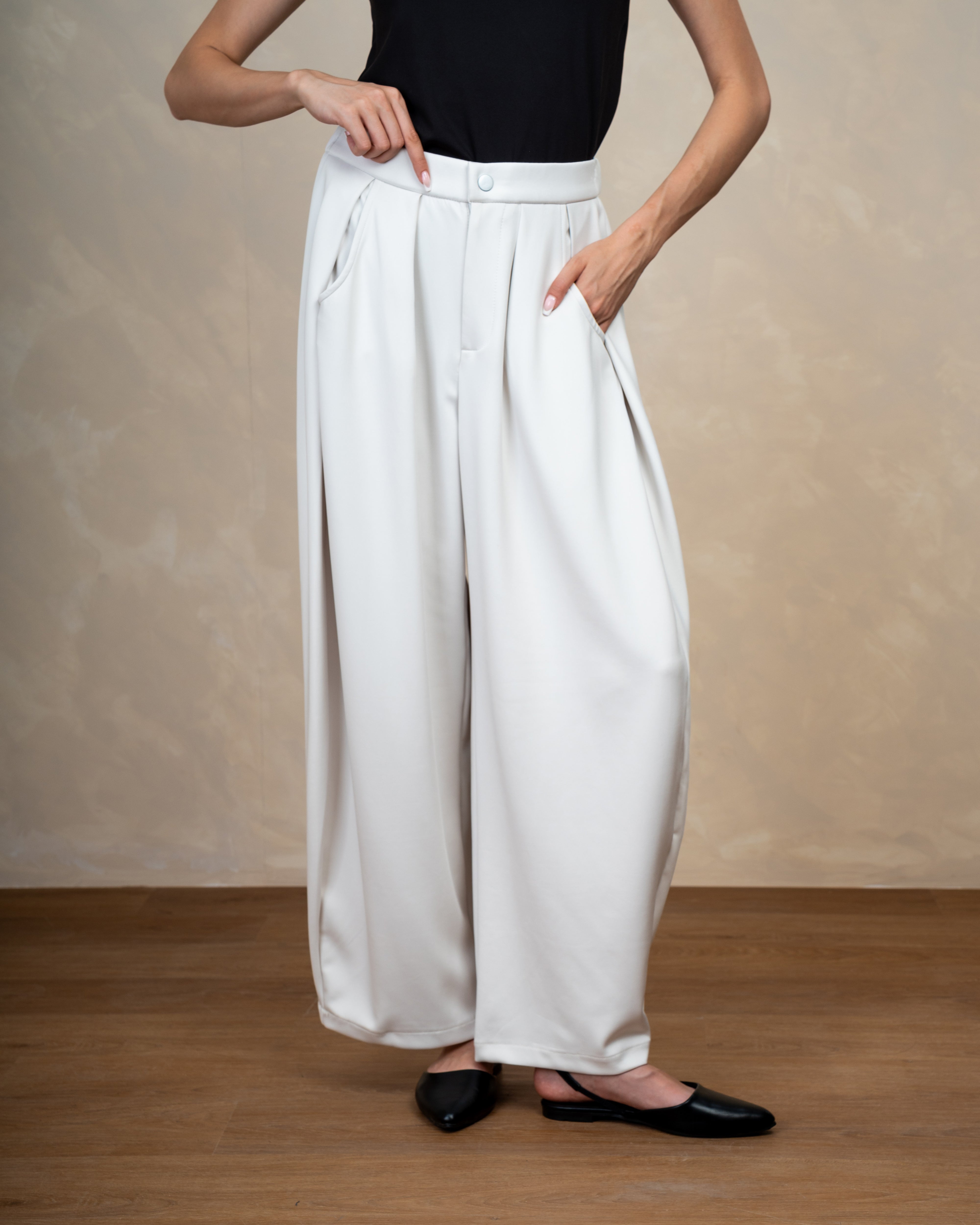 Minimal Formal Trouser With Single Button