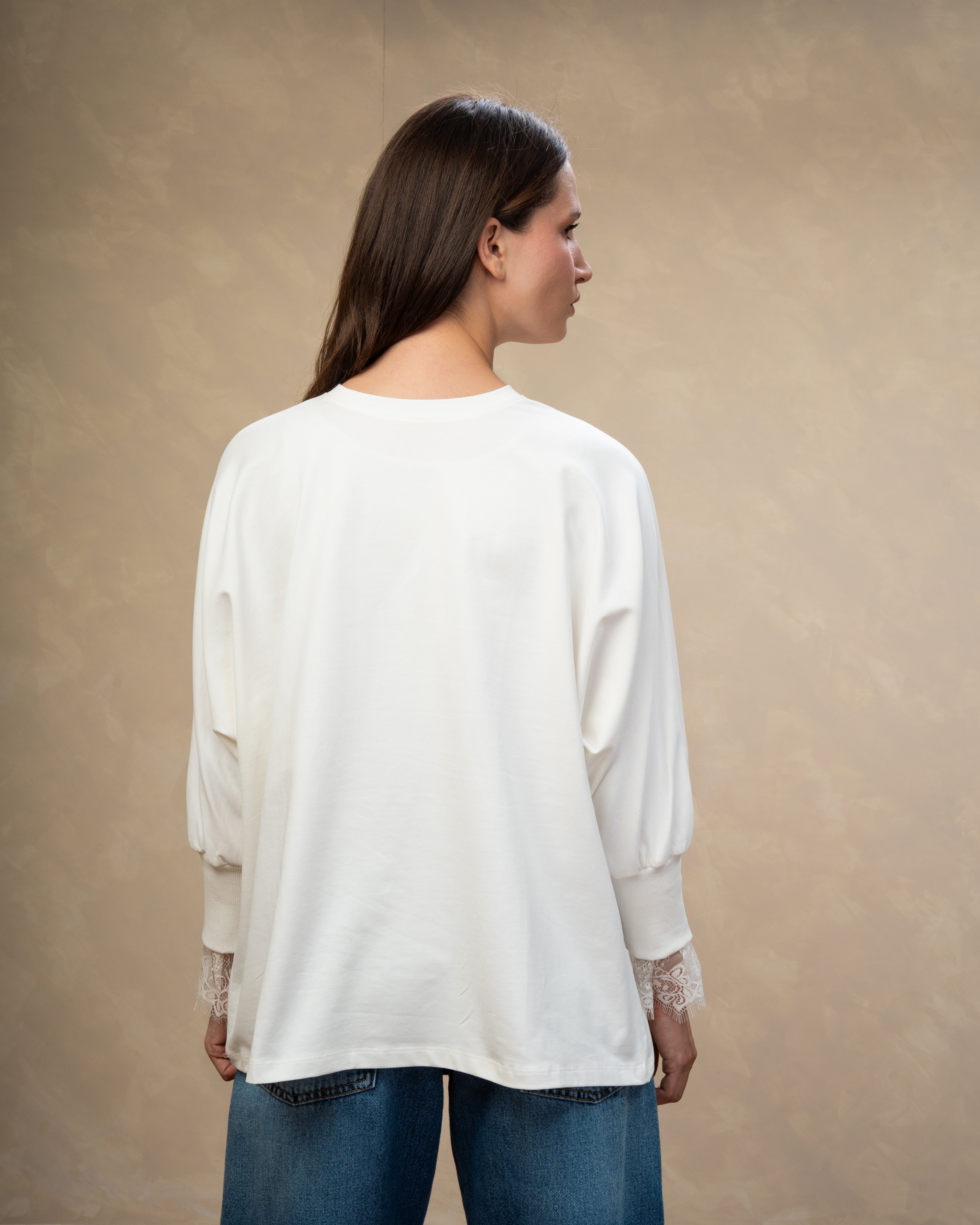 Sweatshirt With Lace Sleeves
