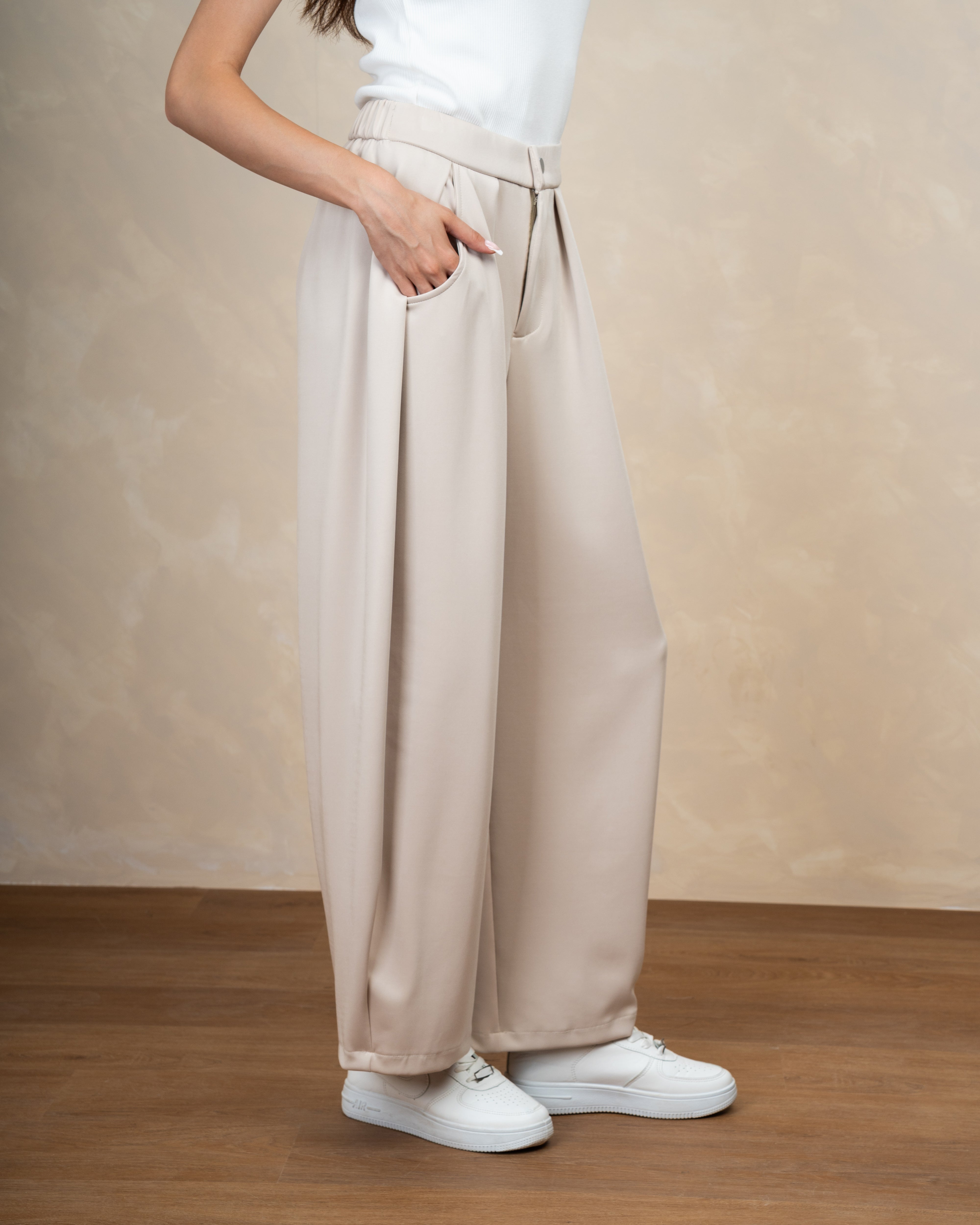 Minimal Formal Trouser With Single Button