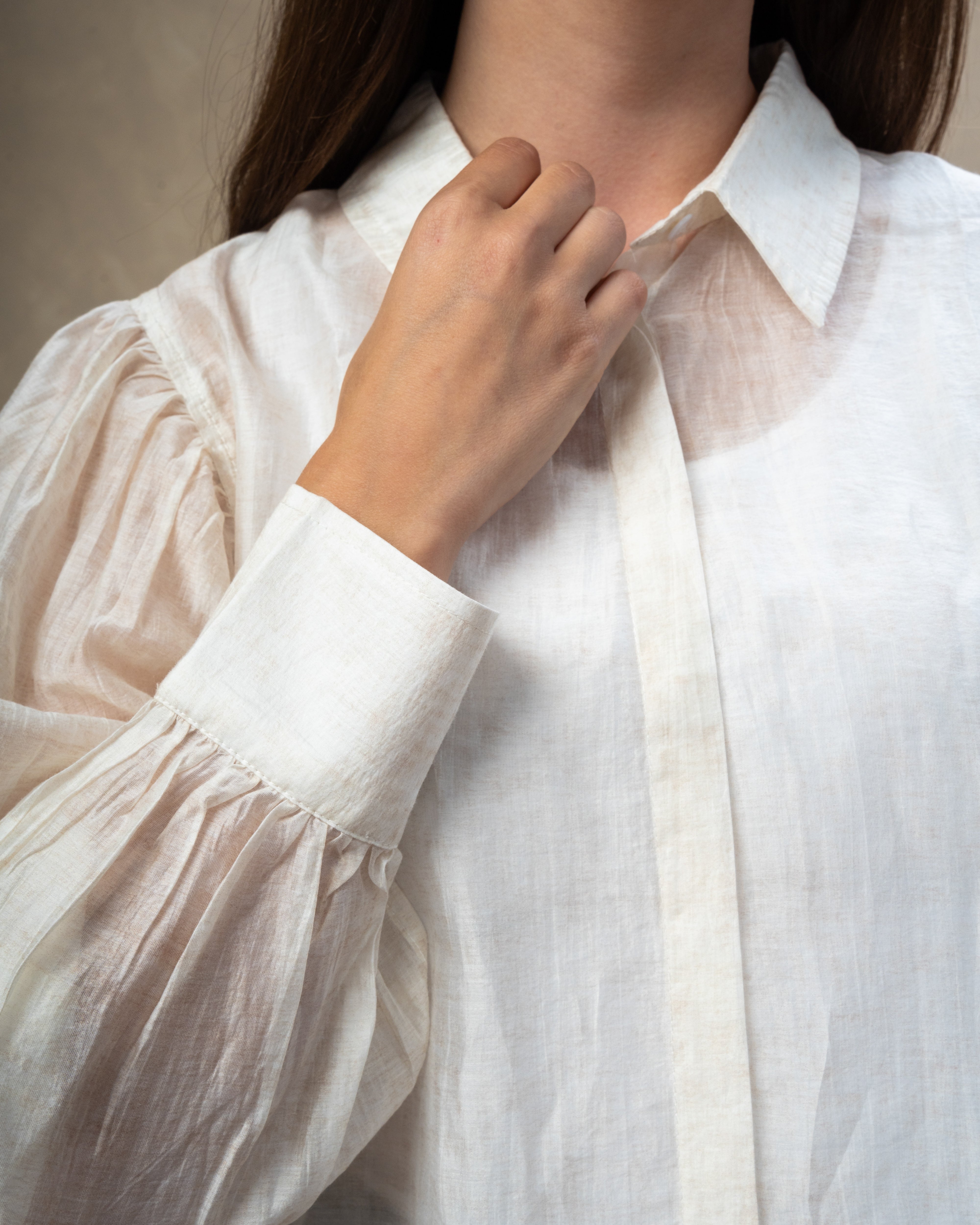 Minimal Short Shirt