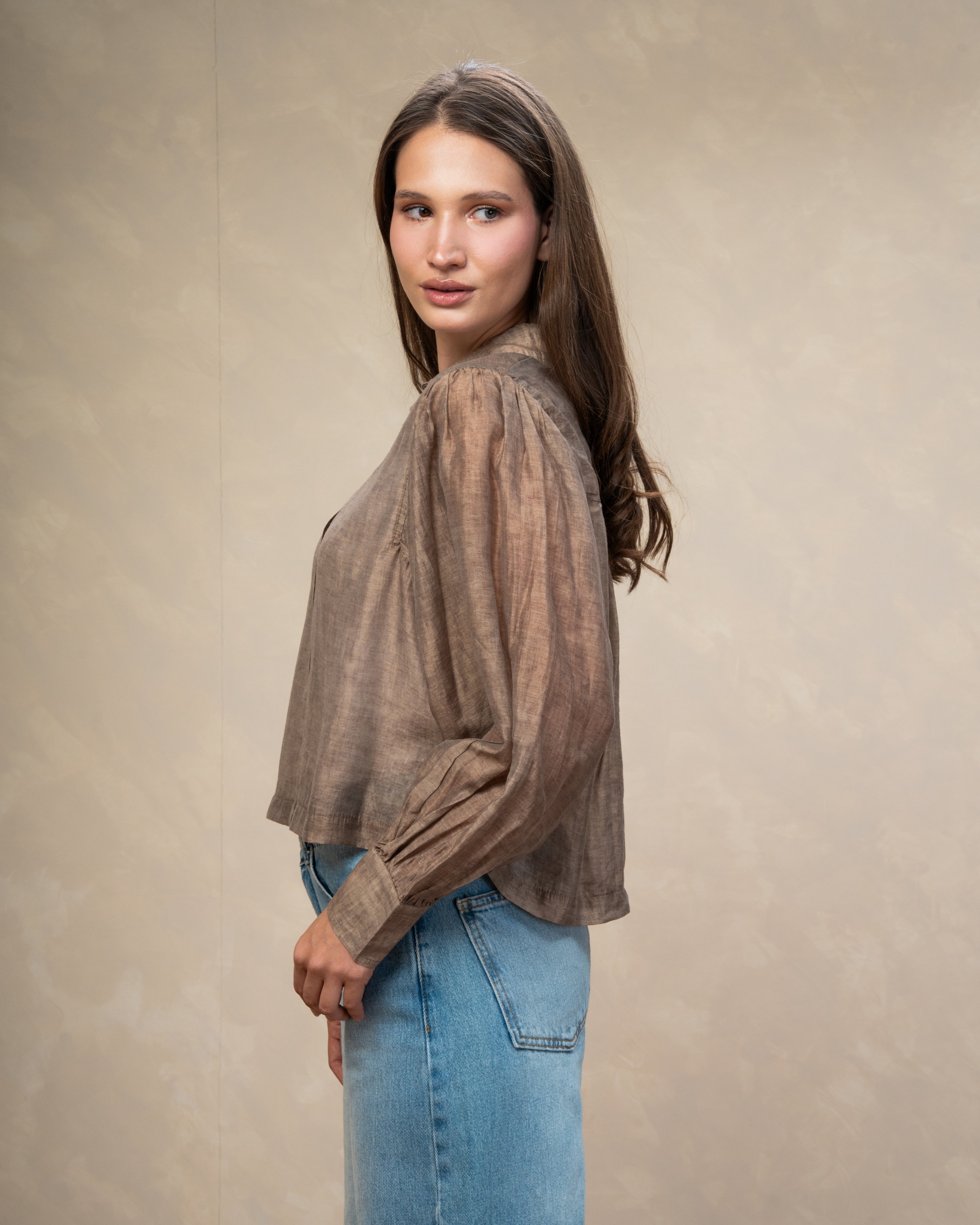Minimal Short Shirt